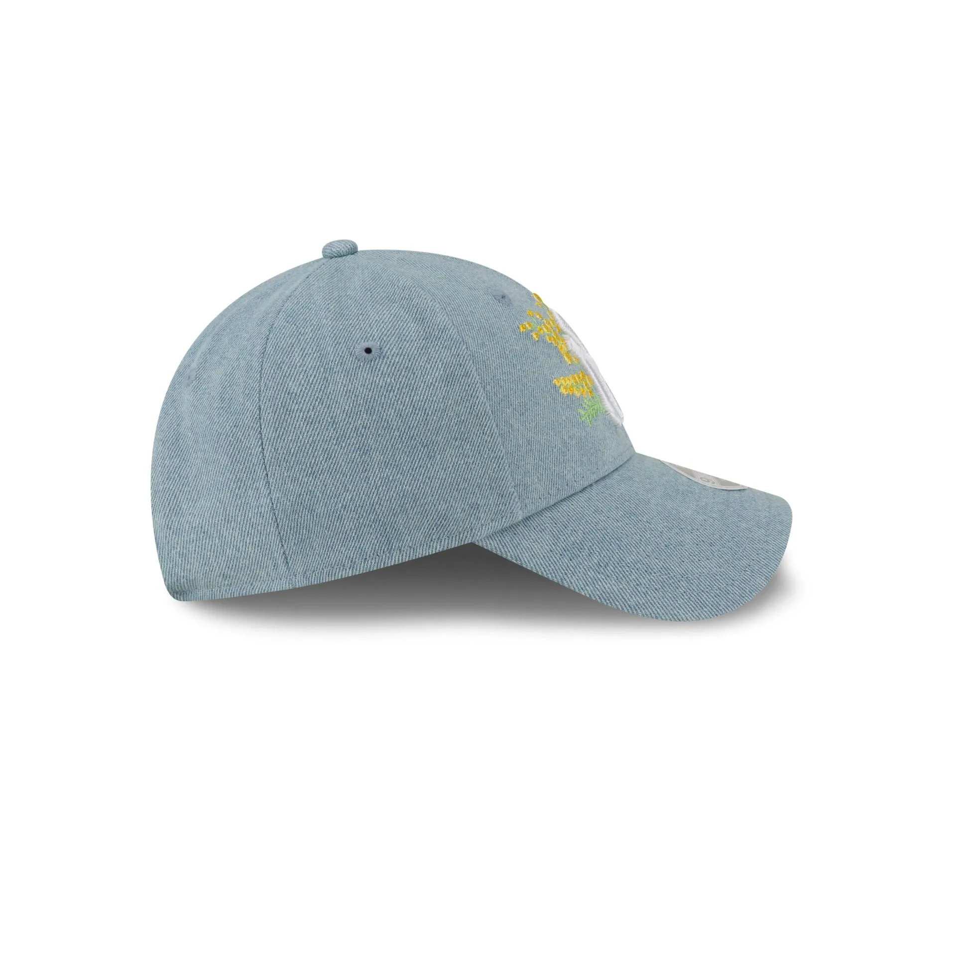New York Yankees Denim Mimosa Women's 9FORTY Adjustable Hat sold by New Era product image thumbnail 5