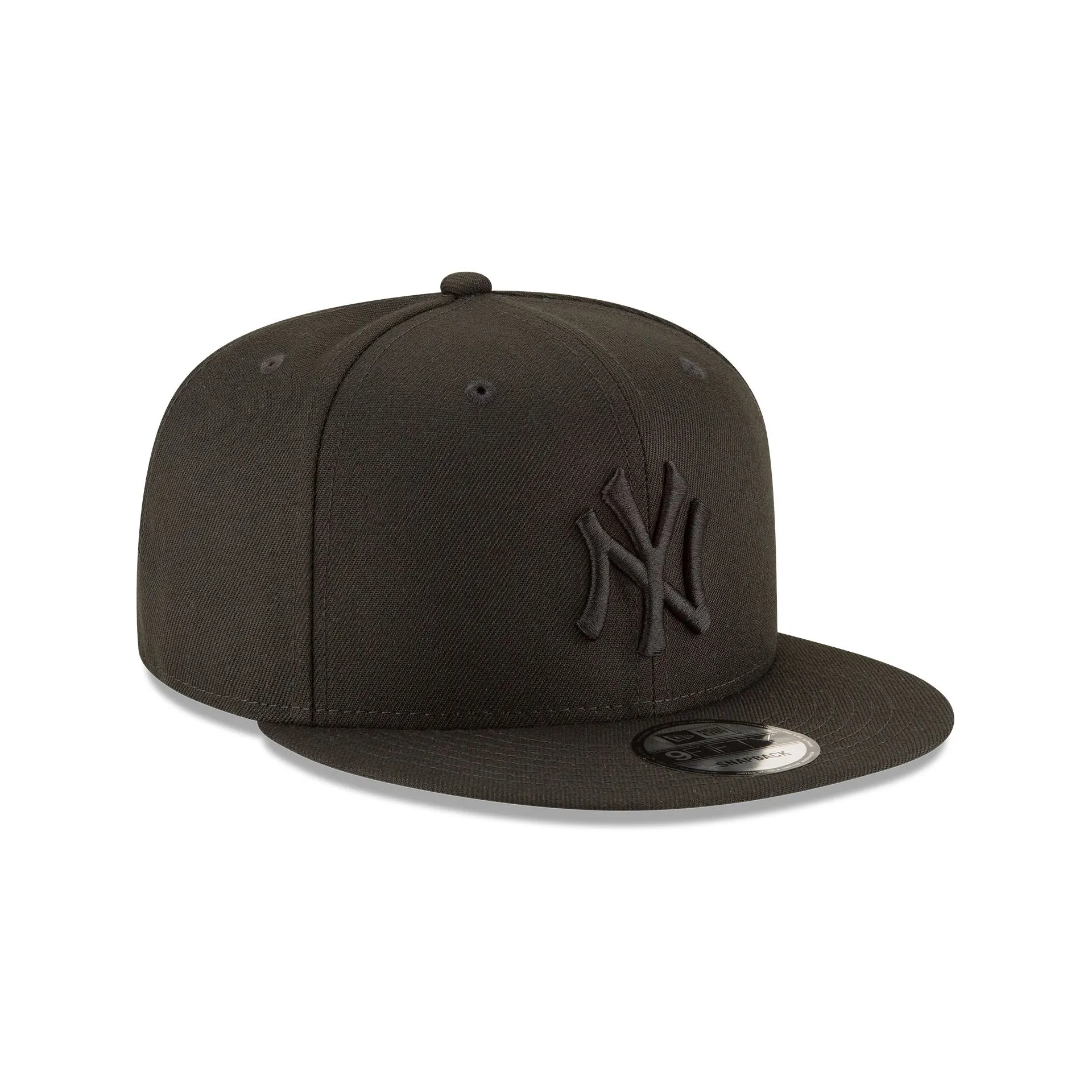 New York Yankees Basic Black on Black 9FIFTY Snapback Hat sold by New Era product image thumbnail 3