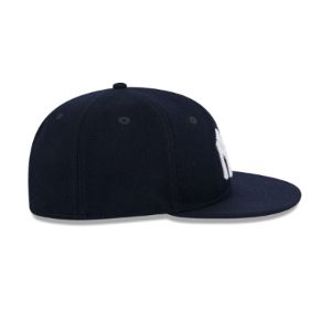 New York Yankees Throwback Retro Crown 9FIFTY Snapback Hat sold by New Era