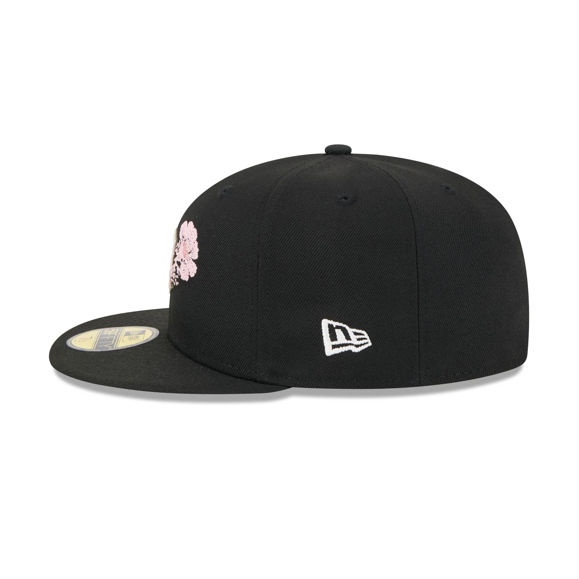 Detroit Tigers Dotted Floral 59FIFTY Fitted Hat sold by New Era product image thumbnail 4