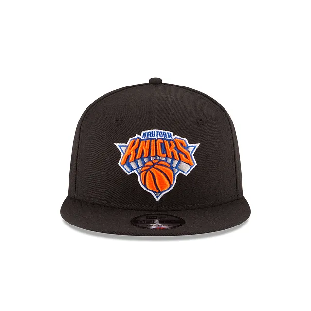 New York Knicks Basic Black 9FIFTY Snapback Hat sold by New Era product image thumbnail 2