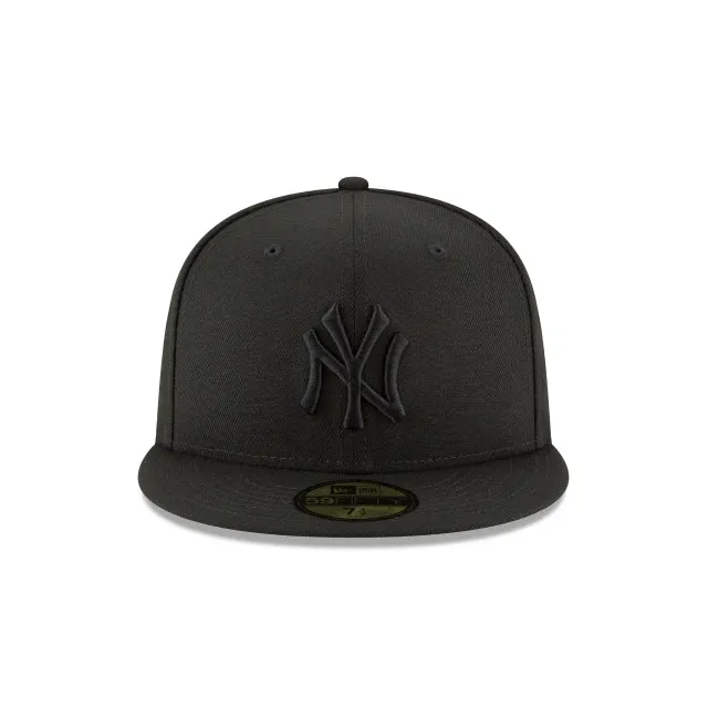 New York Yankees Blackout Basic 59FIFTY Fitted Hat sold by New Era product image thumbnail 2