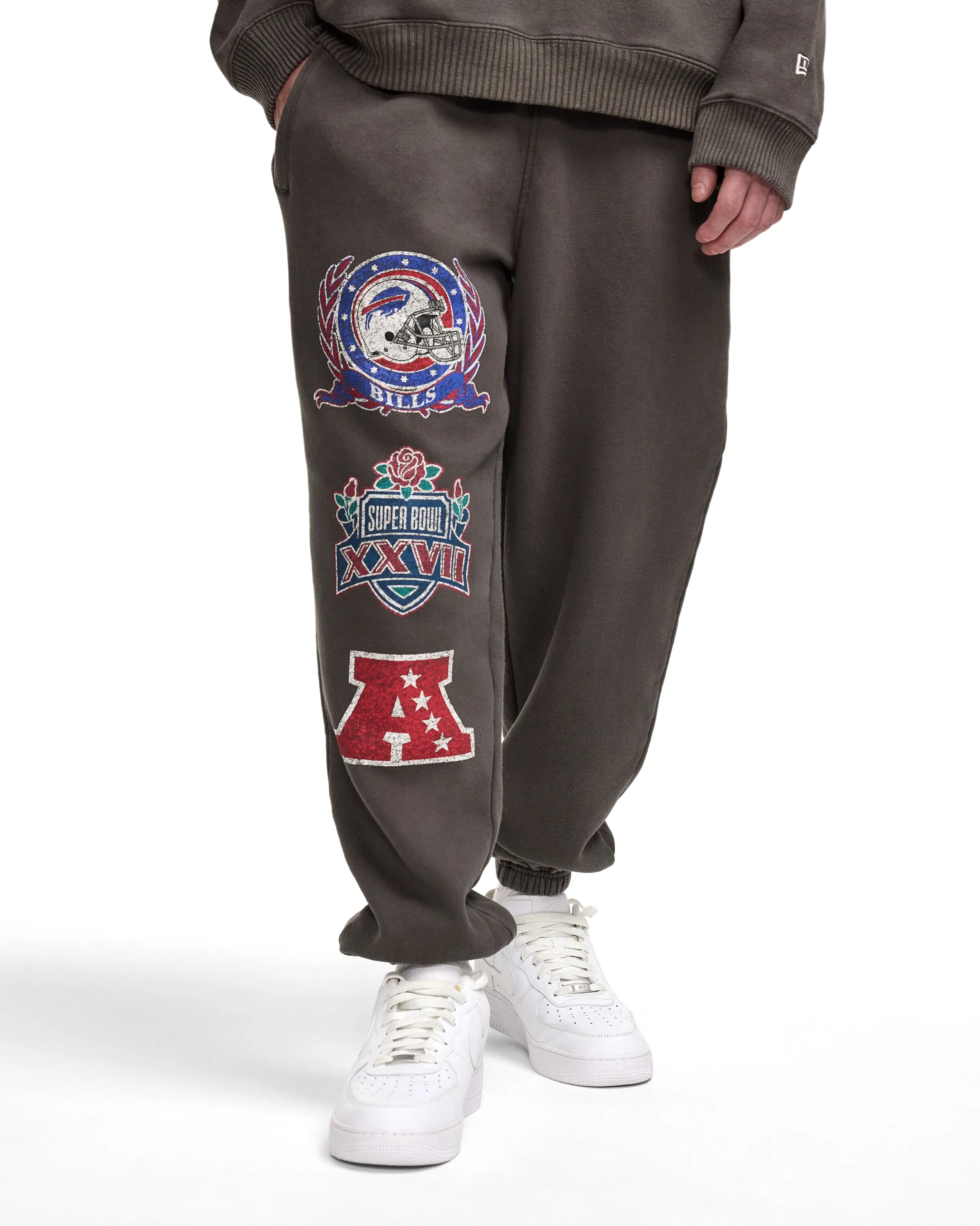 Tampa Bay Buccaneers Oversized Essentials Sweatpants sold by New Era product image thumbnail 2