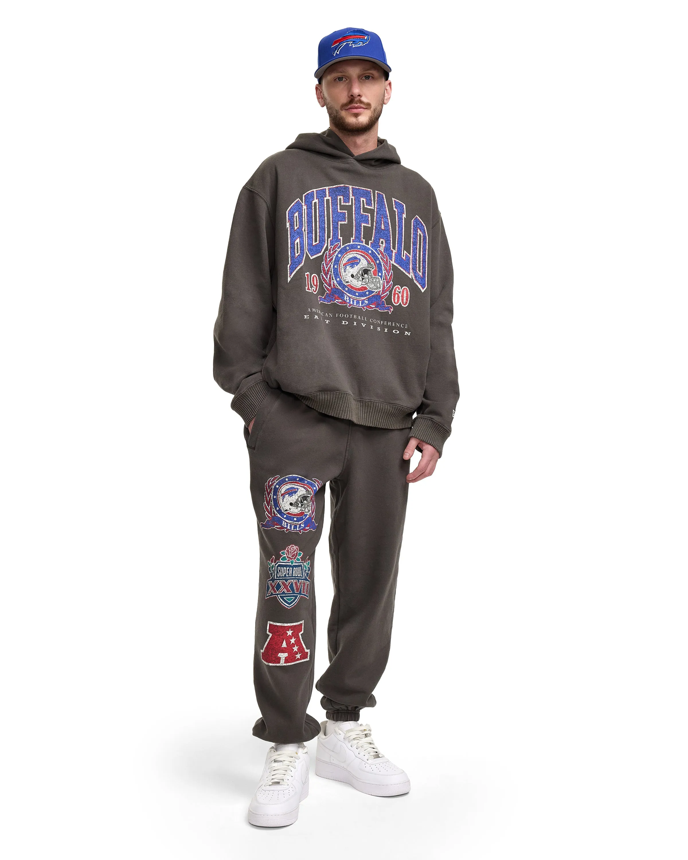 Tampa Bay Buccaneers Oversized Essentials Sweatpants sold by New Era product image thumbnail 4