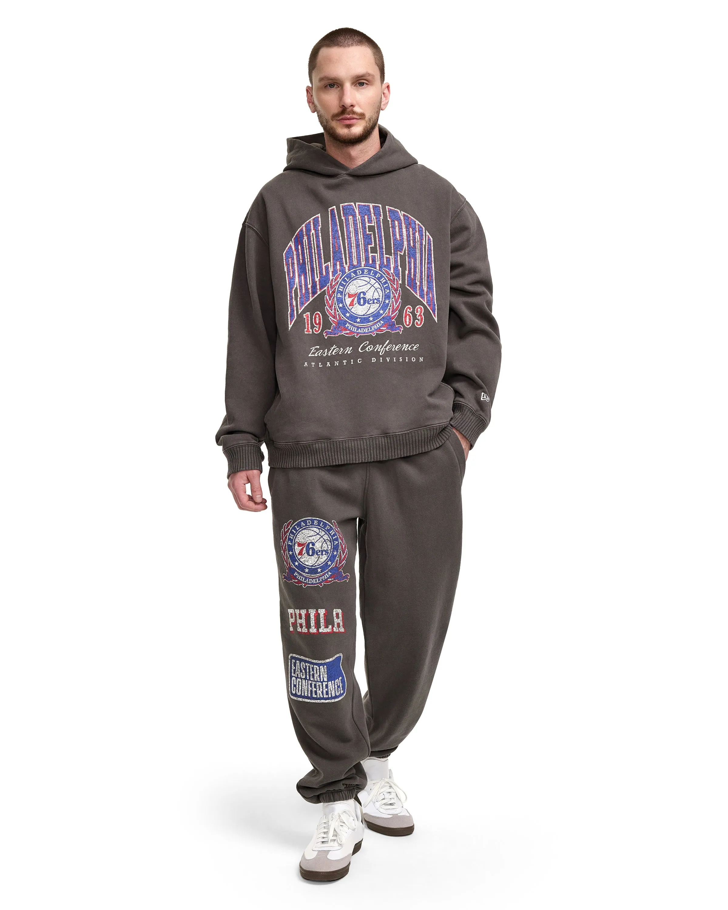 Los Angeles Lakers Oversized Essentials Sweatpants sold by New Era product image thumbnail 4