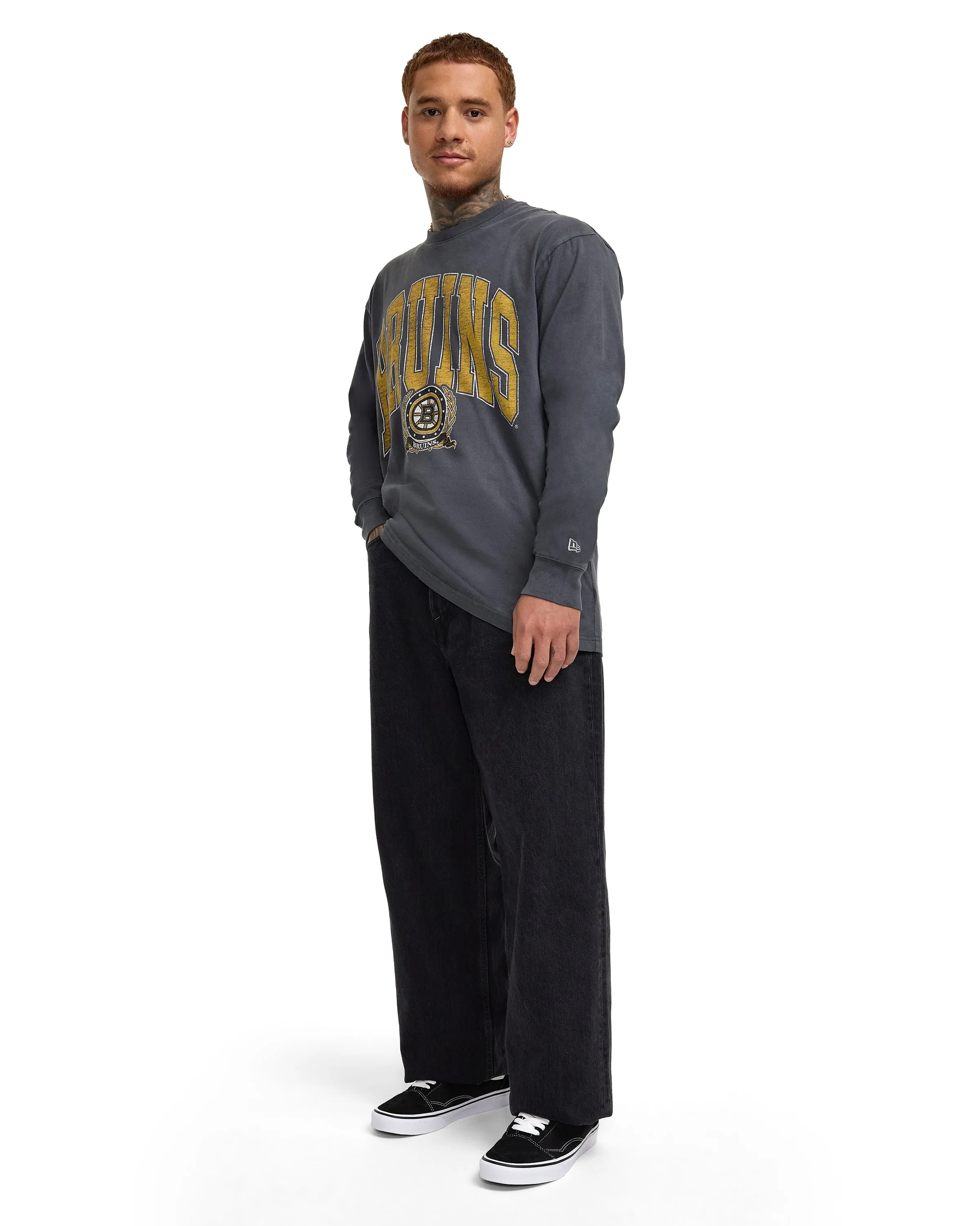 Boston Bruins Oversized Essentials Long Sleeve T-Shirt sold by New Era product image thumbnail 4