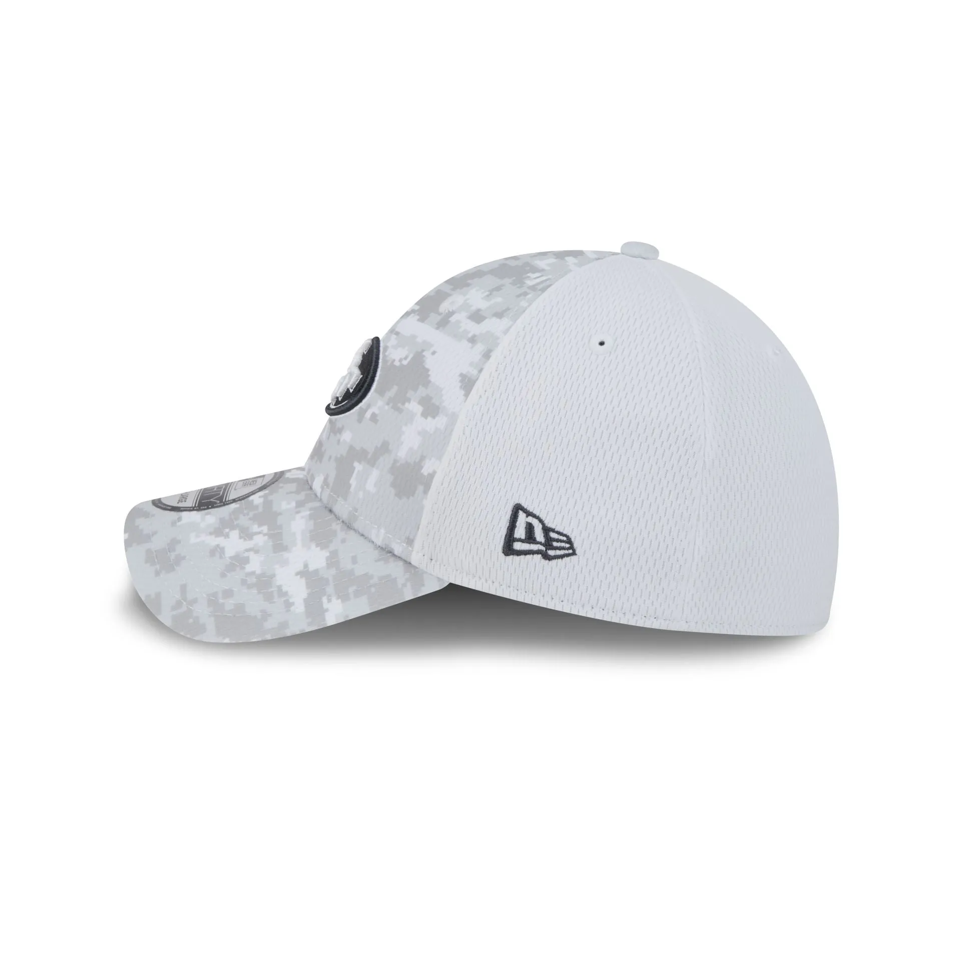 San Francisco 49ers 2024 Salute to Service 39THIRTY Stretch Fit Hat sold by New Era product image thumbnail 5