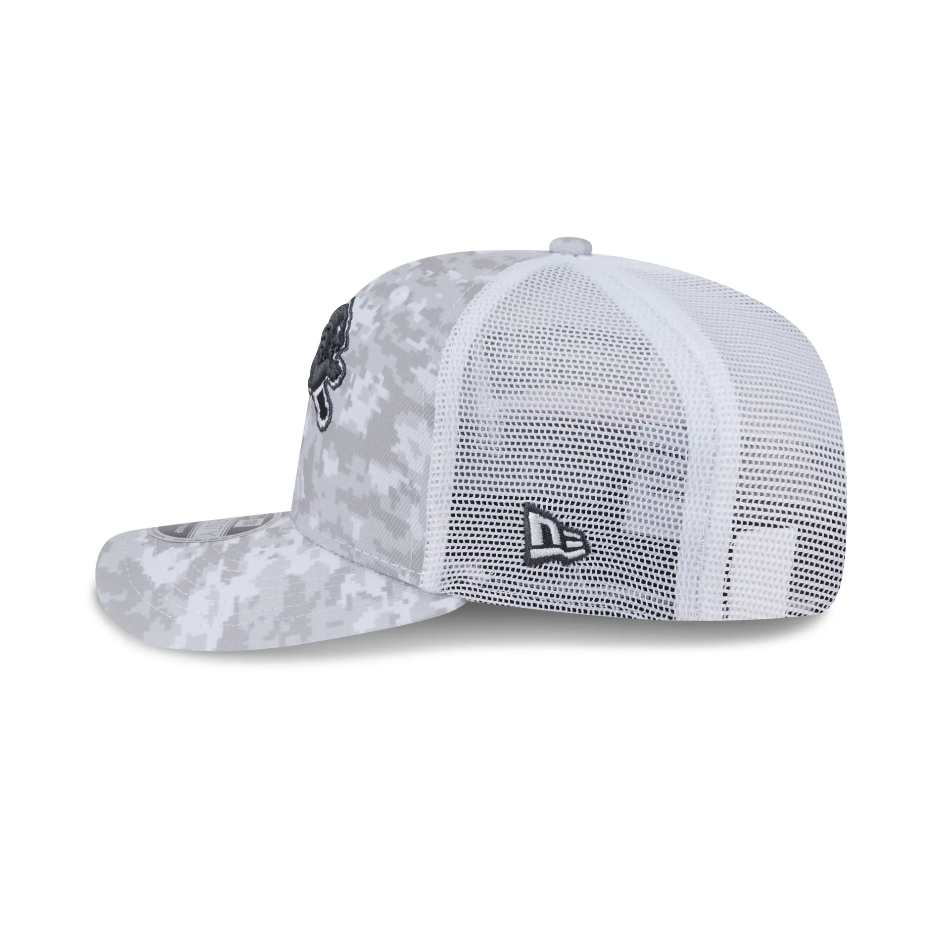 Detroit Lions 2024 Salute to Service 9SEVENTY Trucker Hat sold by New Era product image thumbnail 5