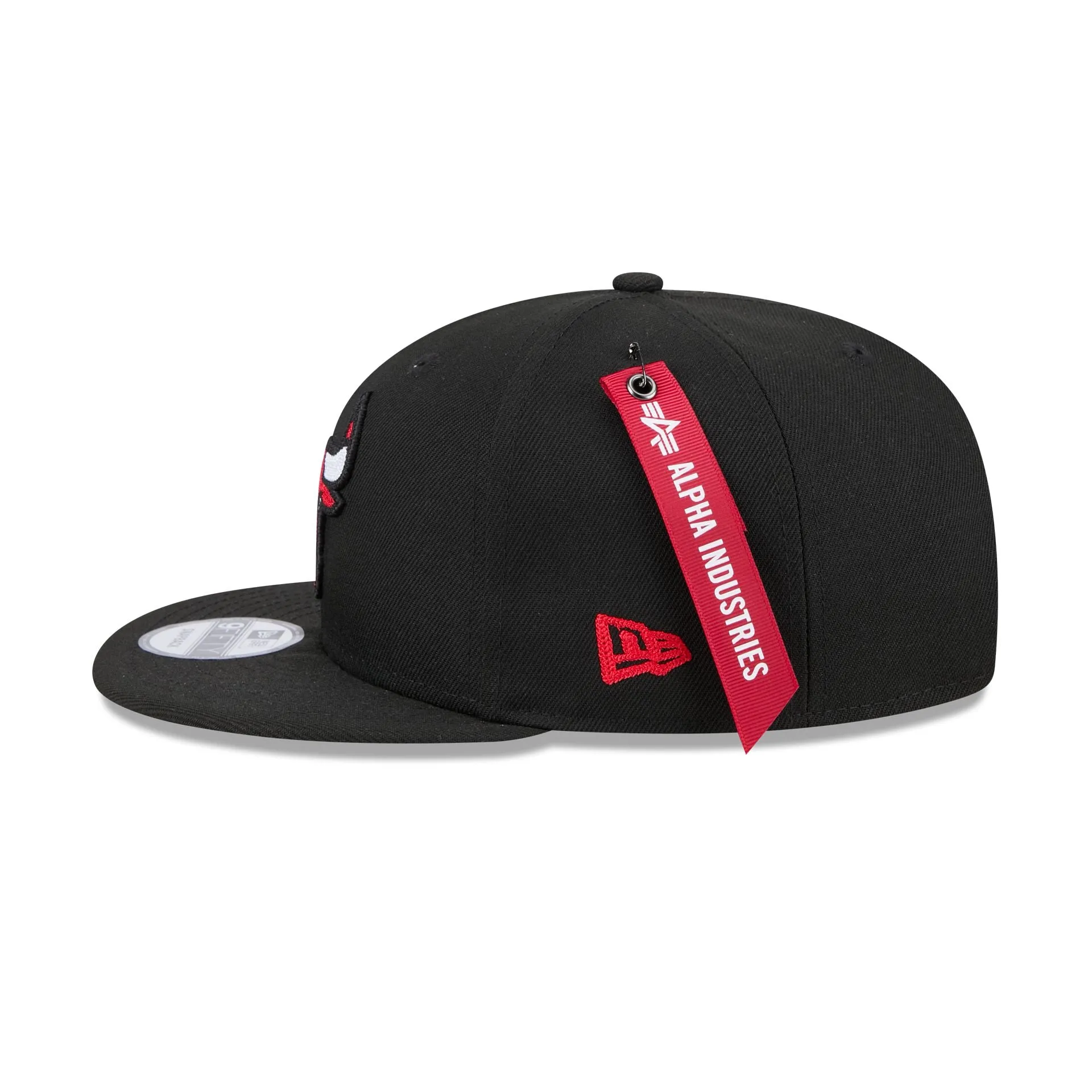 Alpha Industries x Chicago Bulls Black 9FIFTY Snapback Hat sold by New Era product image thumbnail 4