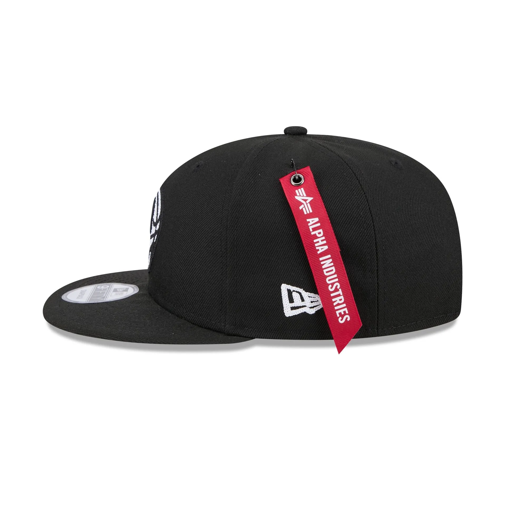 Alpha Industries x Brooklyn Nets Black 9FIFTY Snapback Hat sold by New Era product image thumbnail 4