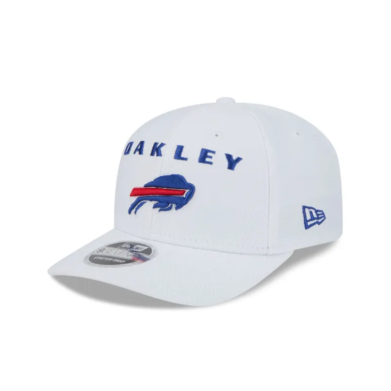 Oakley x Buffalo Bills White 9SEVENTY Stretch-Snap Hat sold by New Era