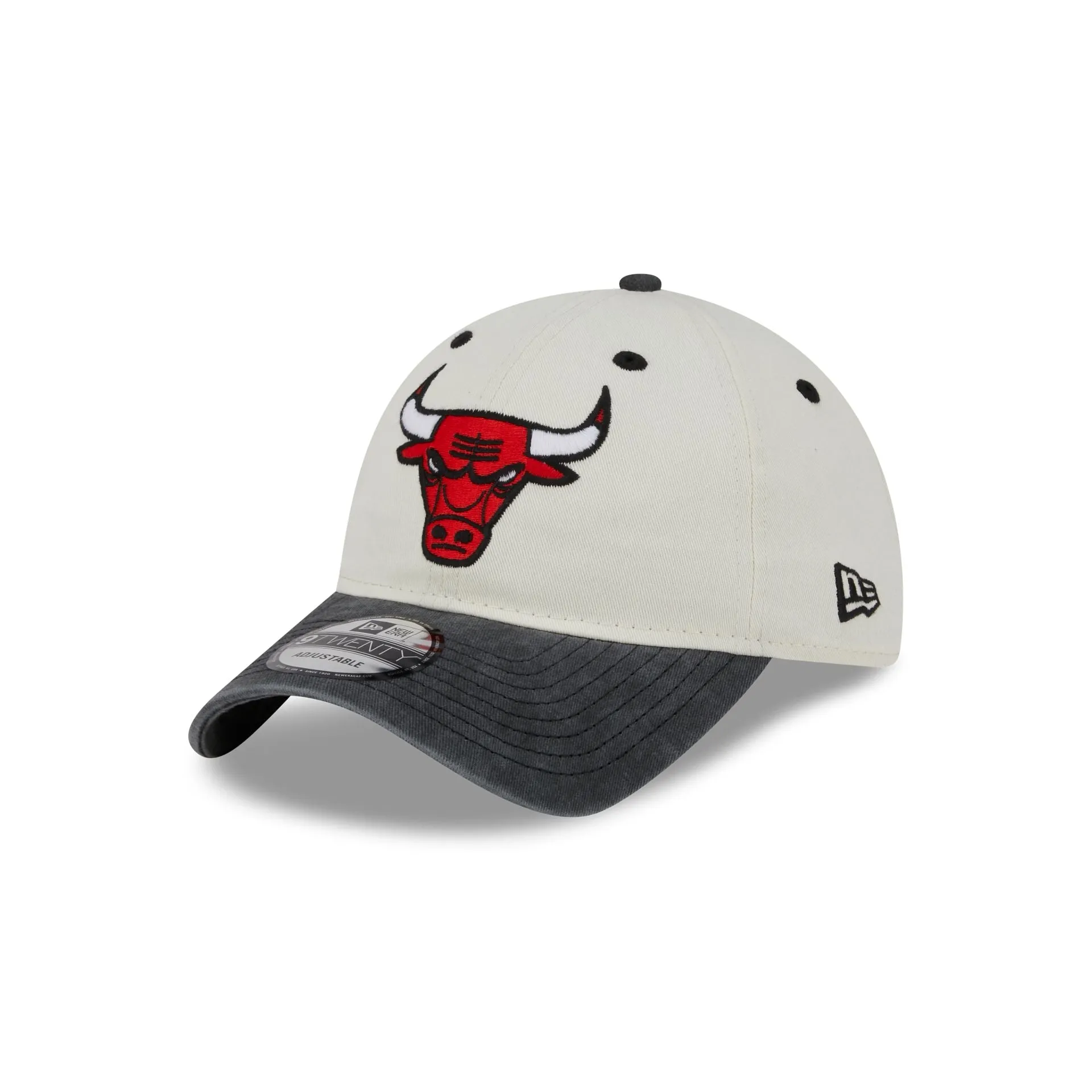 Chicago Bulls Classic Sidescript 9TWENTY Adjustable Hat sold by New Era product image thumbnail 3