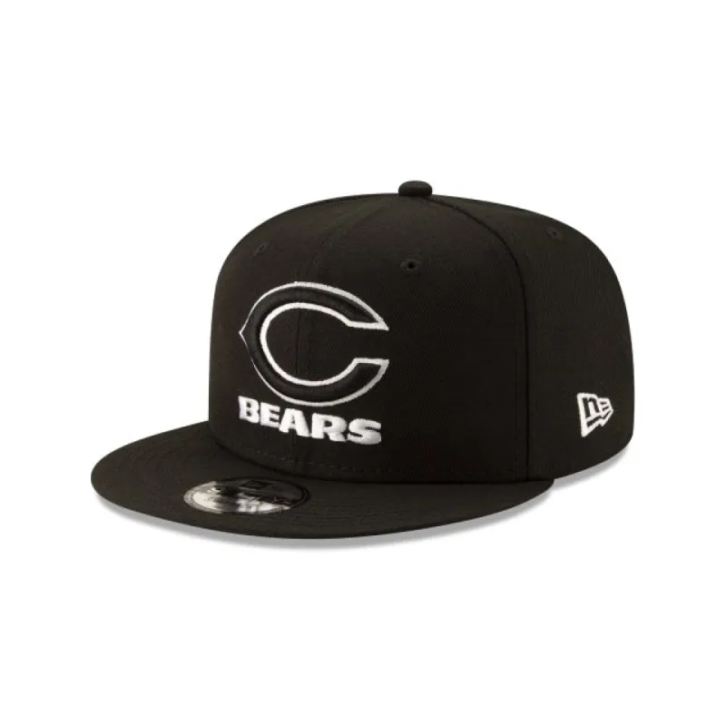 Chicago Bears Black & White 9FIFTY Snapback Hat sold by New Era