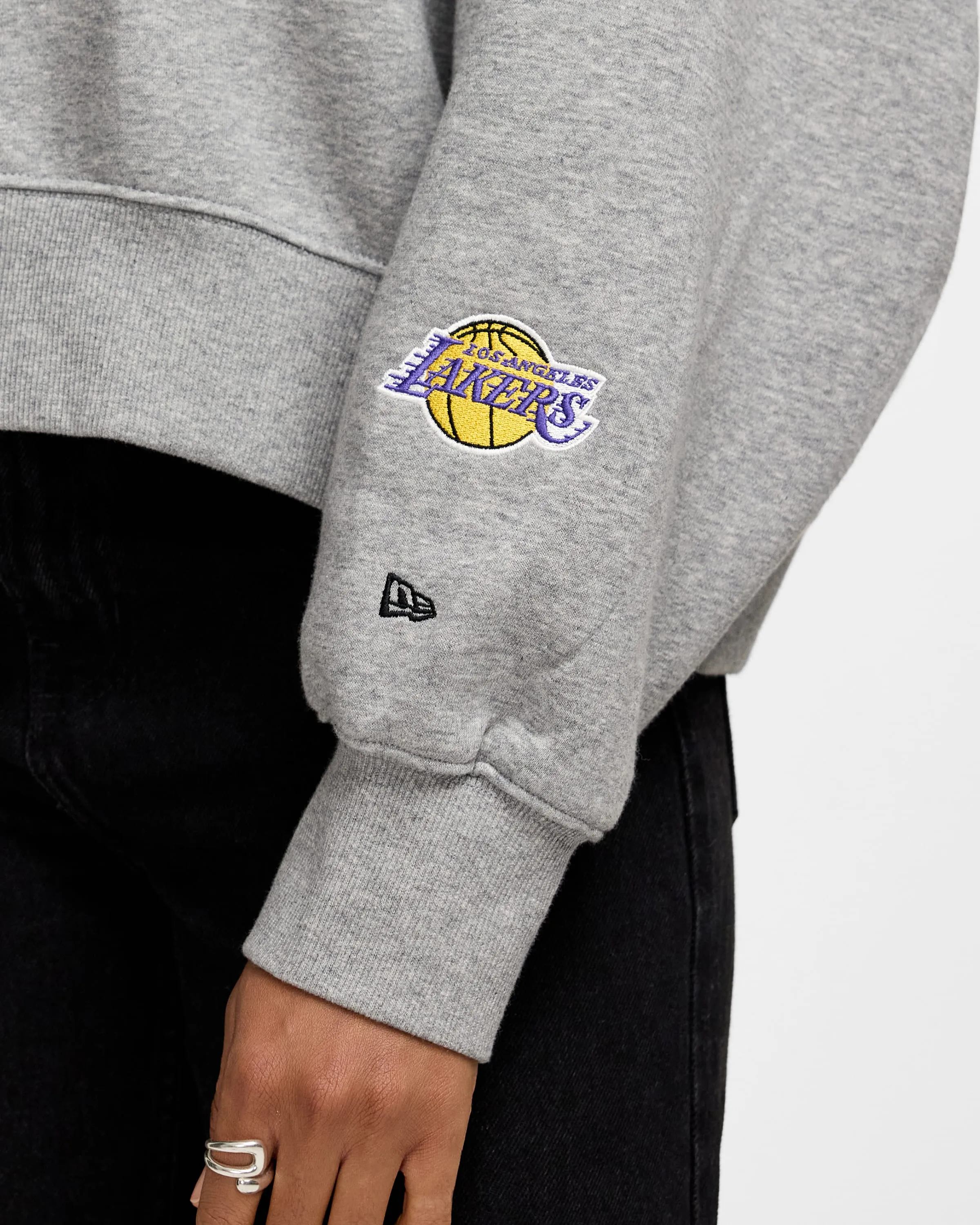 Chicago Bulls Sport Classics Women's Crewneck sold by New Era product image thumbnail 4