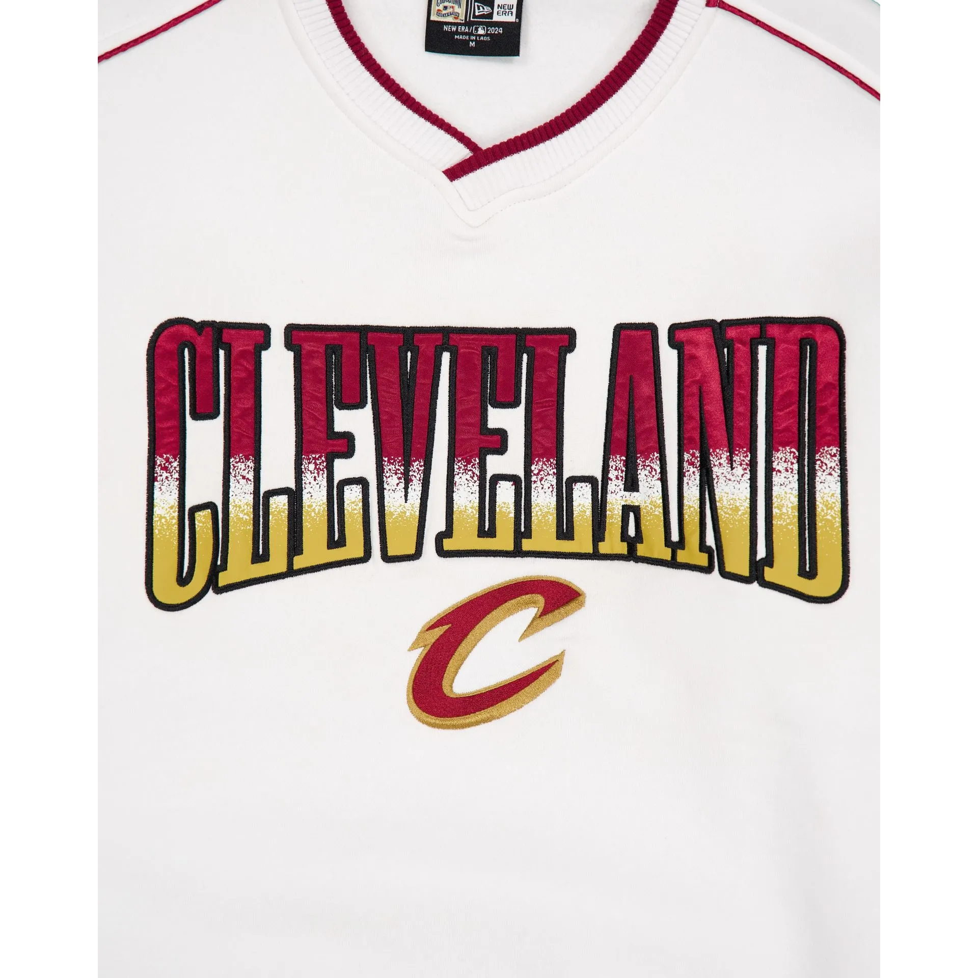 Cleveland Cavaliers Sport Classics White Crewneck sold by New Era product image thumbnail 5