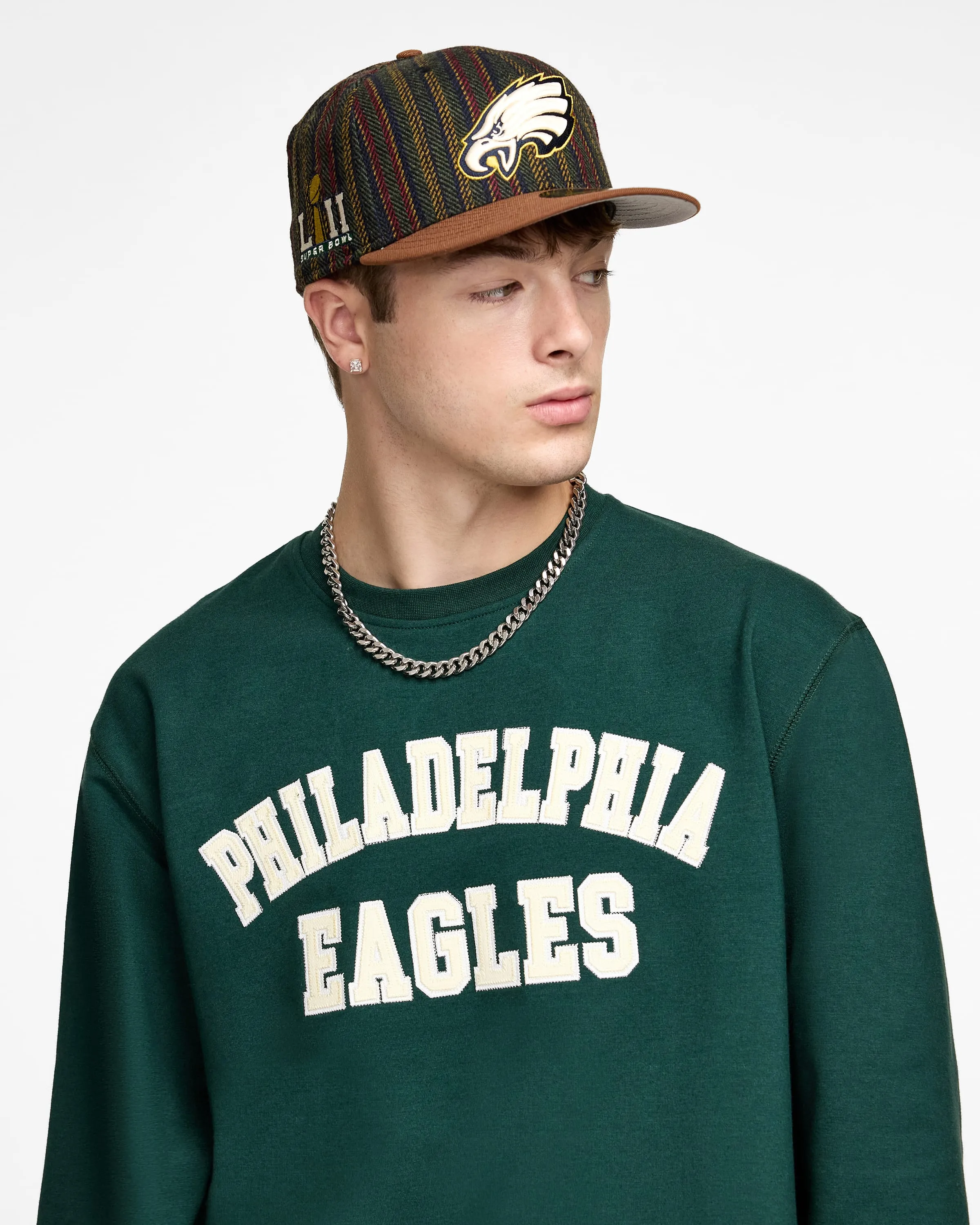 Cleveland Cavaliers Dark Green Logo Select Crewneck sold by New Era product image thumbnail 2
