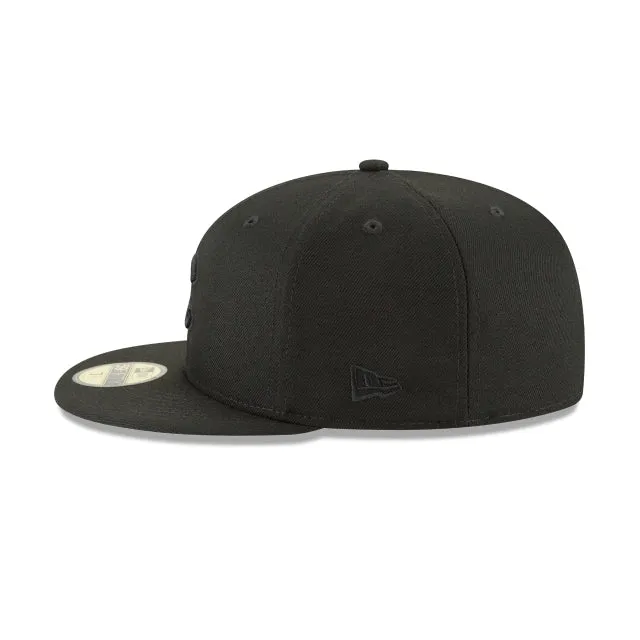 Chicago Cubs Blackout Basic 59FIFTY Fitted Hat sold by New Era product image thumbnail 5