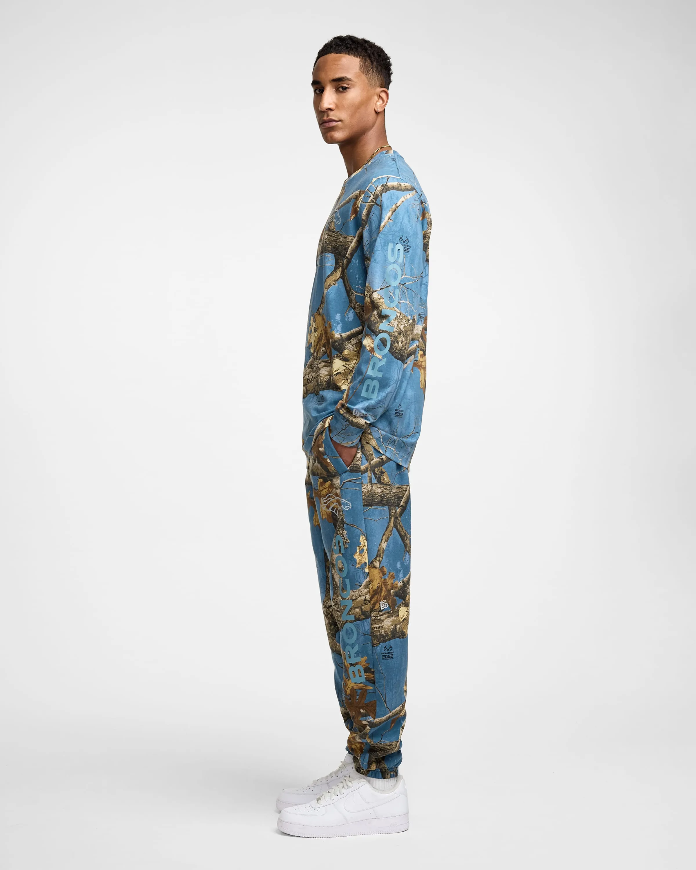 Chicago Bears Realtree Sweatpants sold by New Era product image thumbnail 4