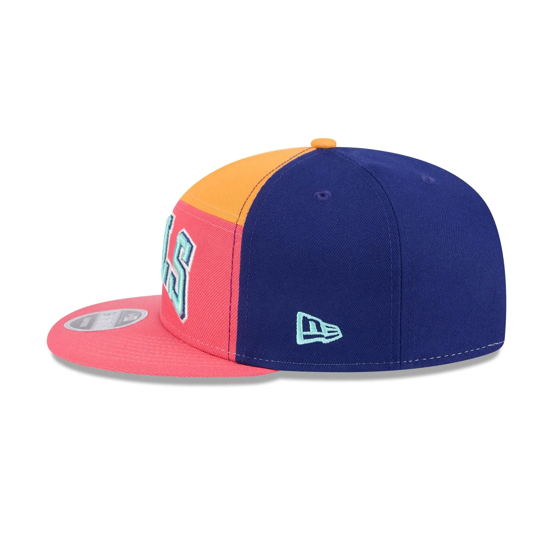 Chicago Bulls Coral Split Panel 9FIFTY Snapback Hat sold by New Era product image thumbnail 4