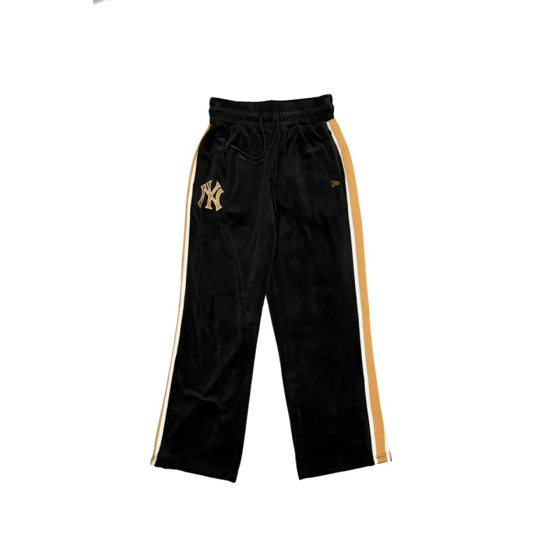 New York Yankees Women's Black Velour Track Pants made by New Era