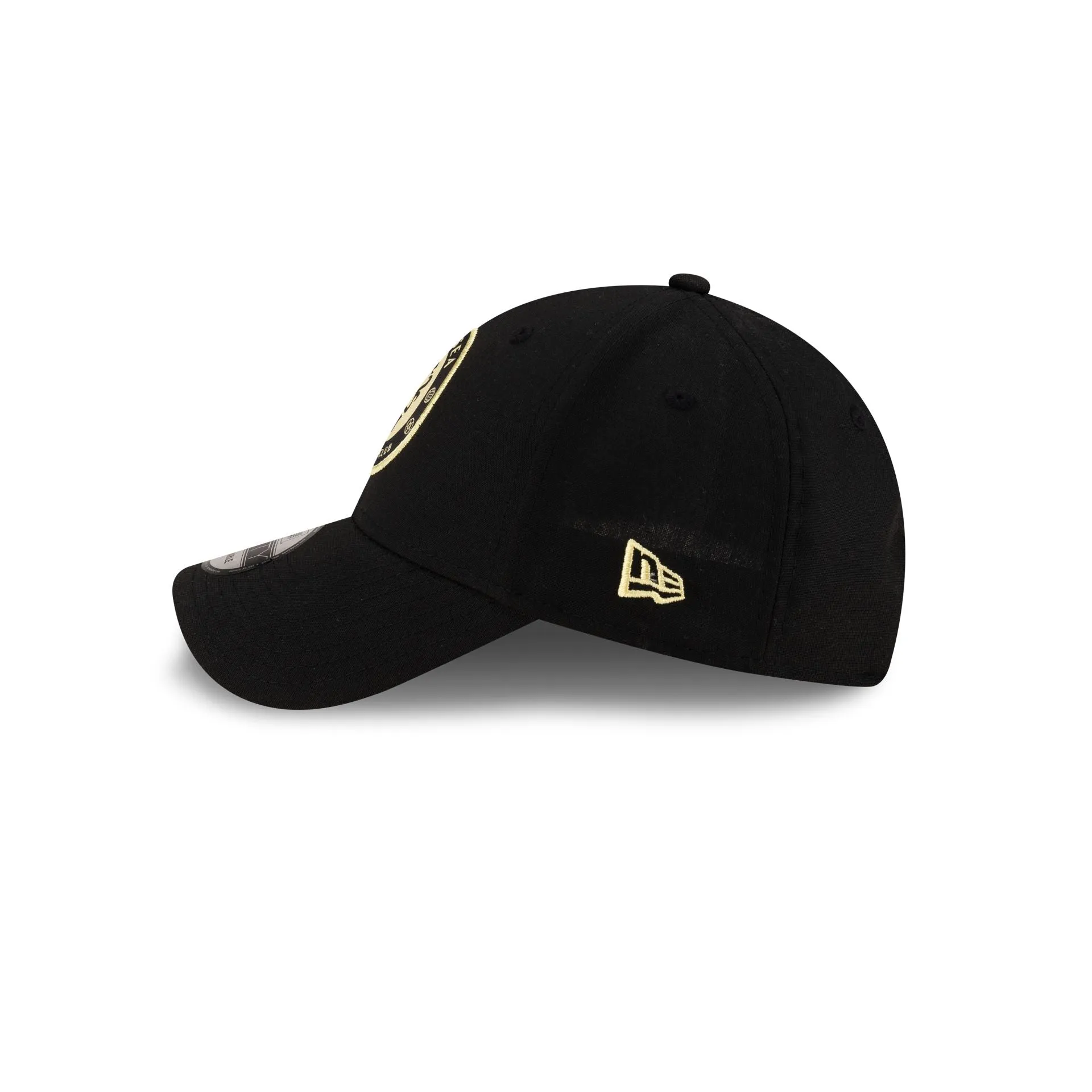 Chelsea FC Lion Crest Repreve Black 9FORTY Adjustable Hat sold by New Era product image thumbnail 4