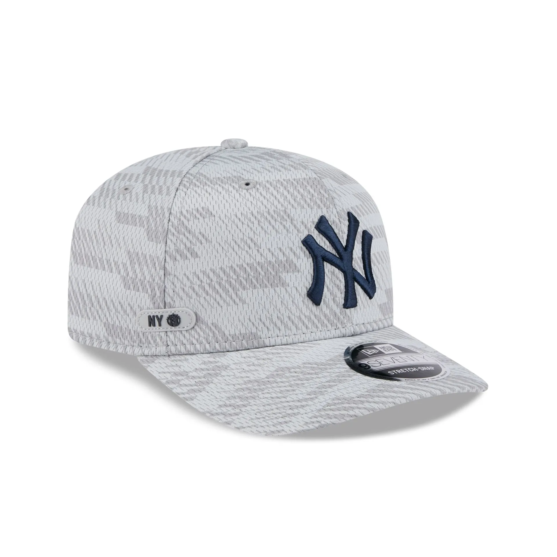 New York Yankees 2025 Clubhouse Gray 9SEVENTY Stretch-Snap Hat sold by New Era