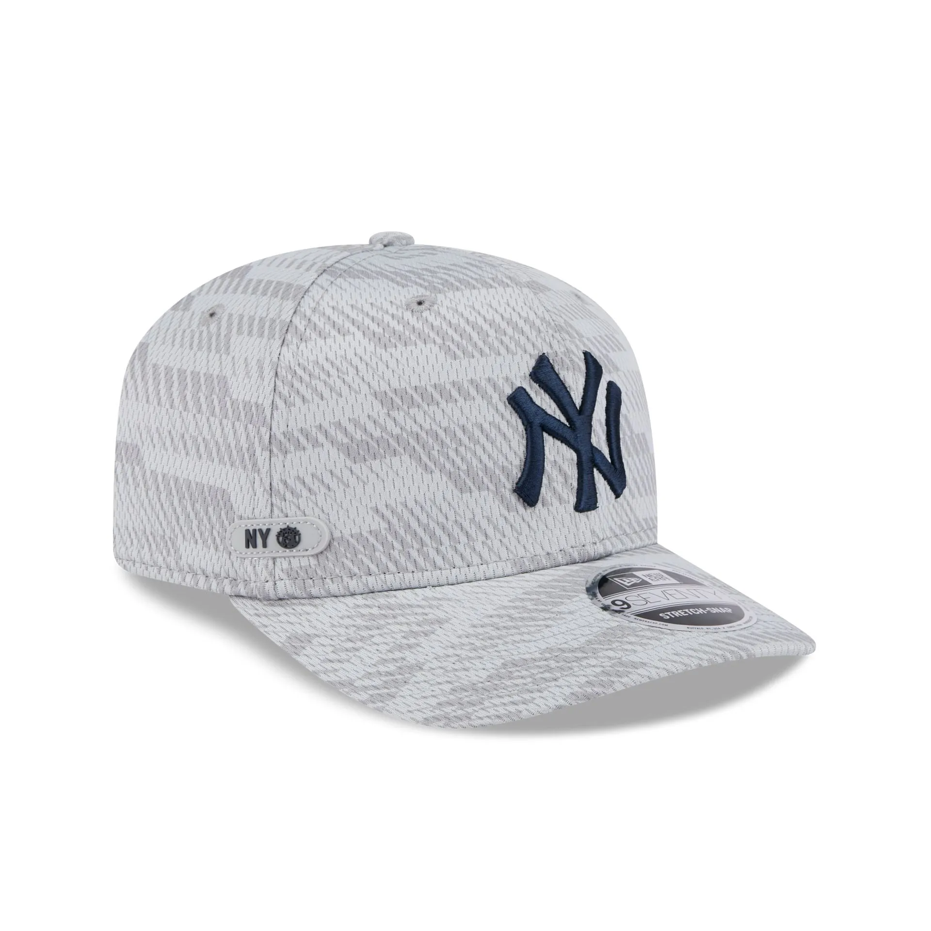 New York Yankees 2025 Clubhouse Gray 9FORTY M-Crown Snapback Hat sold by New Era