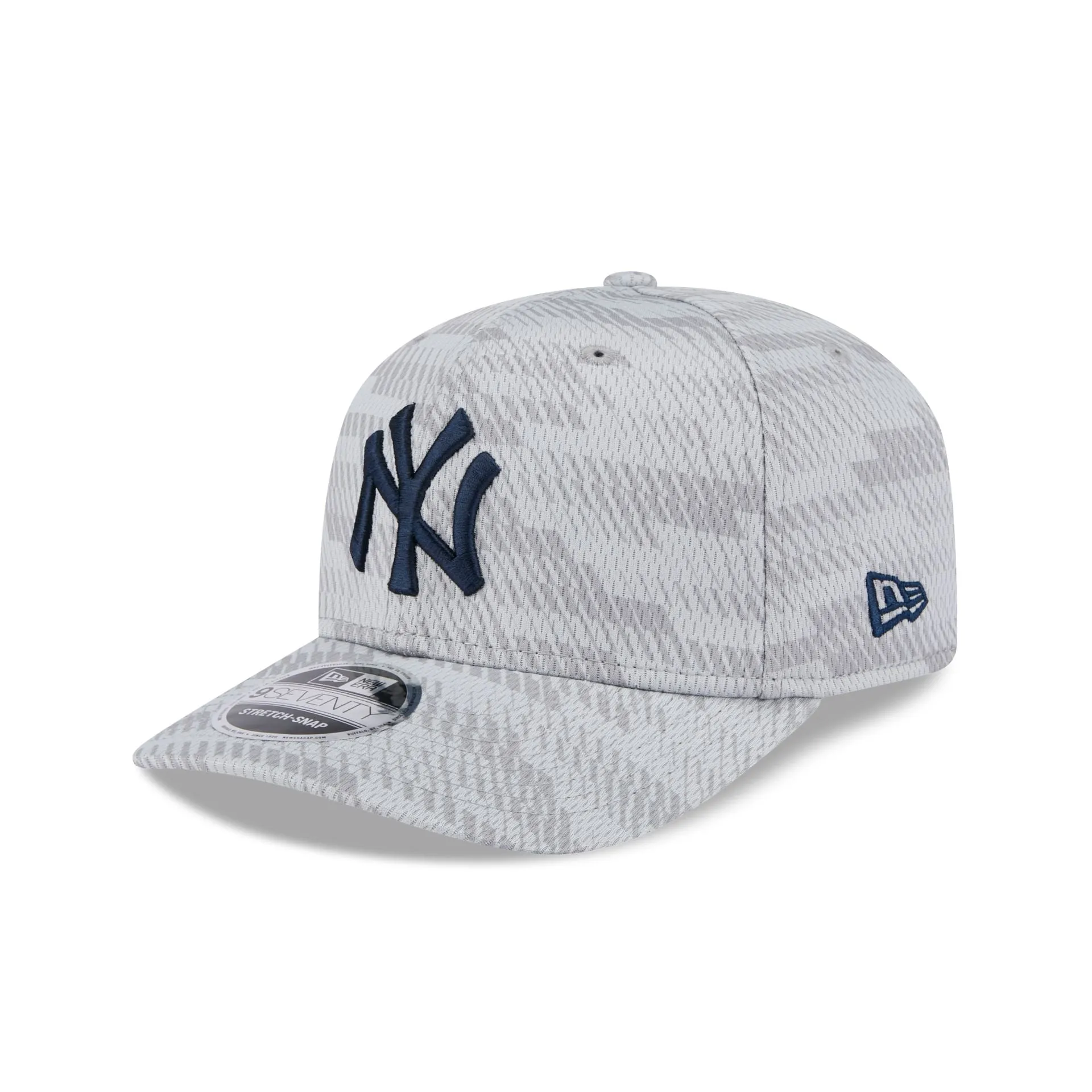 New York Yankees 2025 Clubhouse Gray 9FORTY M-Crown Snapback Hat sold by New Era product image thumbnail 3
