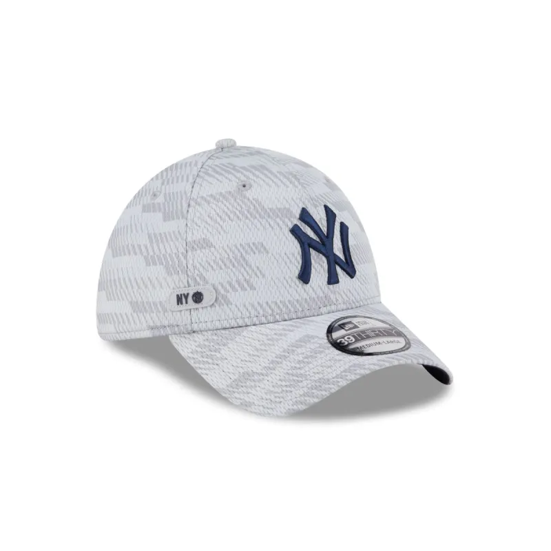 New York Yankees 2025 Clubhouse Gray 39THIRTY Stretch Fit sold by New Era