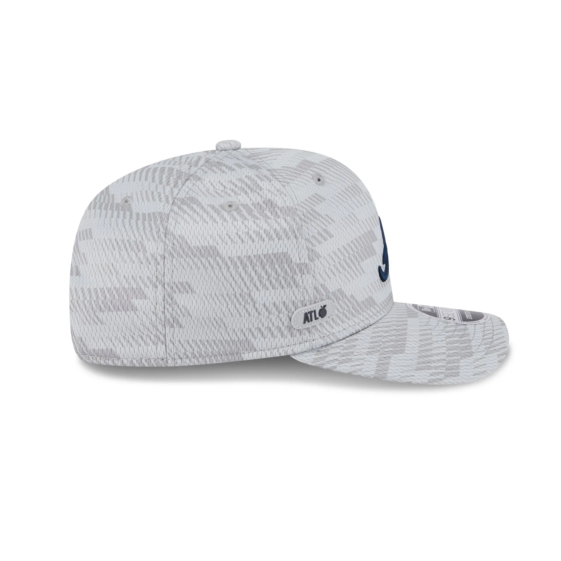Atlanta Braves 2025 Clubhouse Gray 9SEVENTY Stretch-Snap Hat sold by New Era product image thumbnail 4