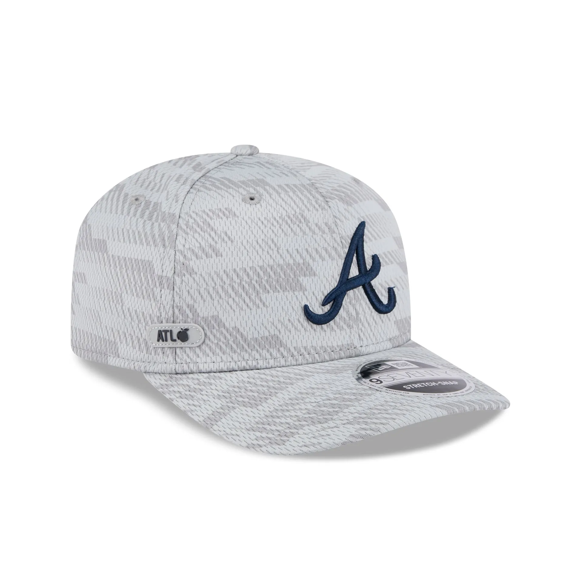 Atlanta Braves 2025 Clubhouse Gray 9SEVENTY Stretch-Snap Hat sold by New Era
