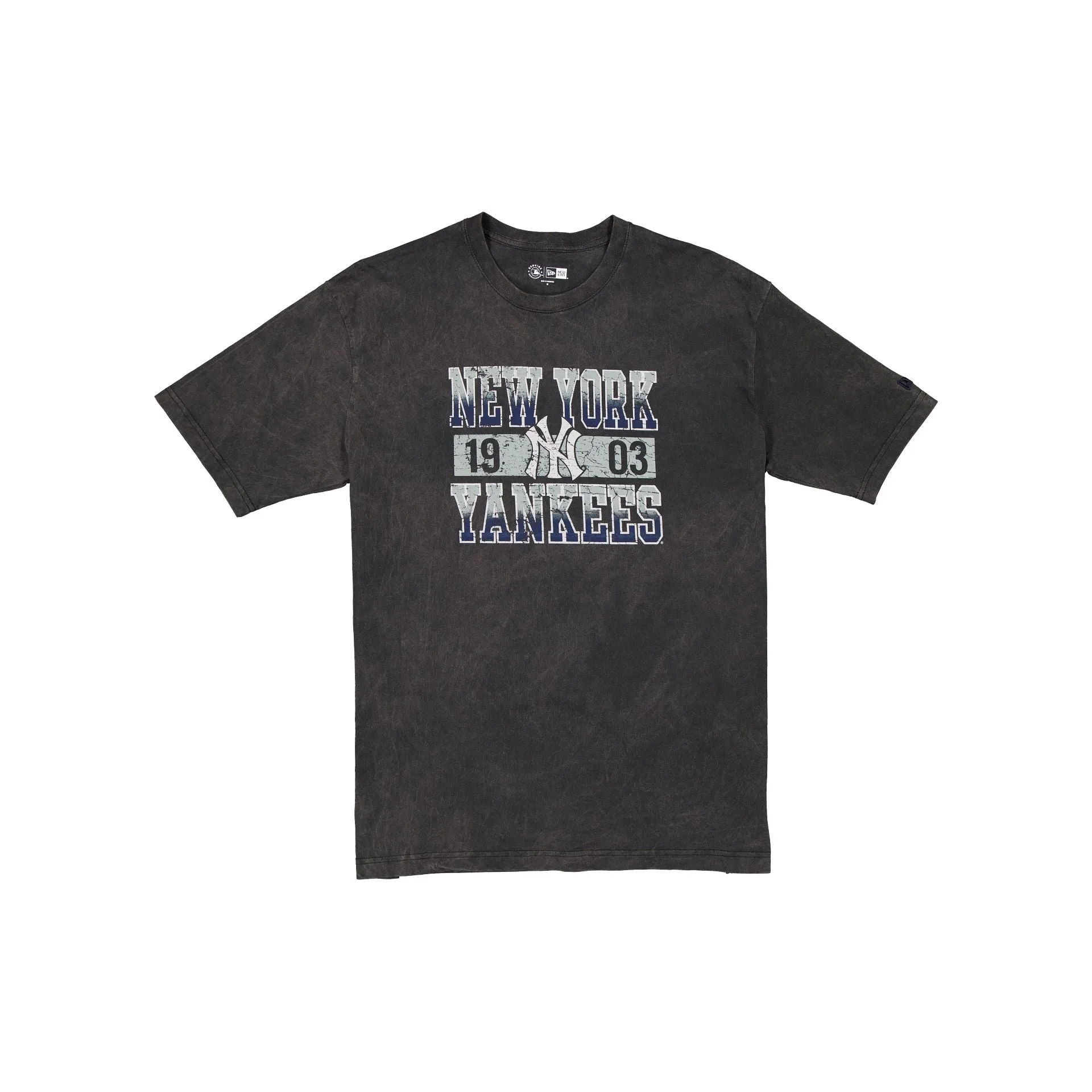 New York Yankees Oversized Washed Black T-Shirt sold by New Era