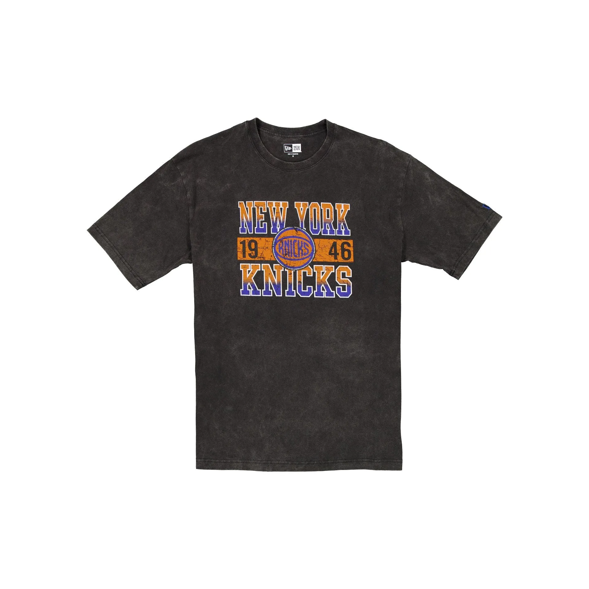 New York Knicks Oversized Washed Black T-Shirt sold by New Era