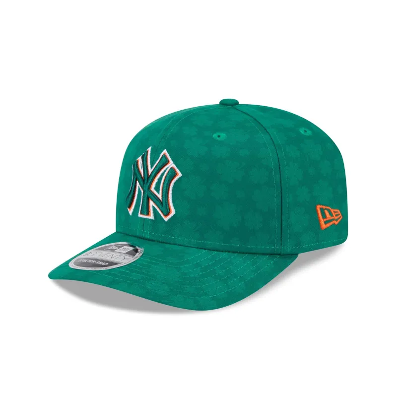New York Yankees St. Patrick's Day 2025 9SEVENTY Stretch-Snap Hat sold by New Era
