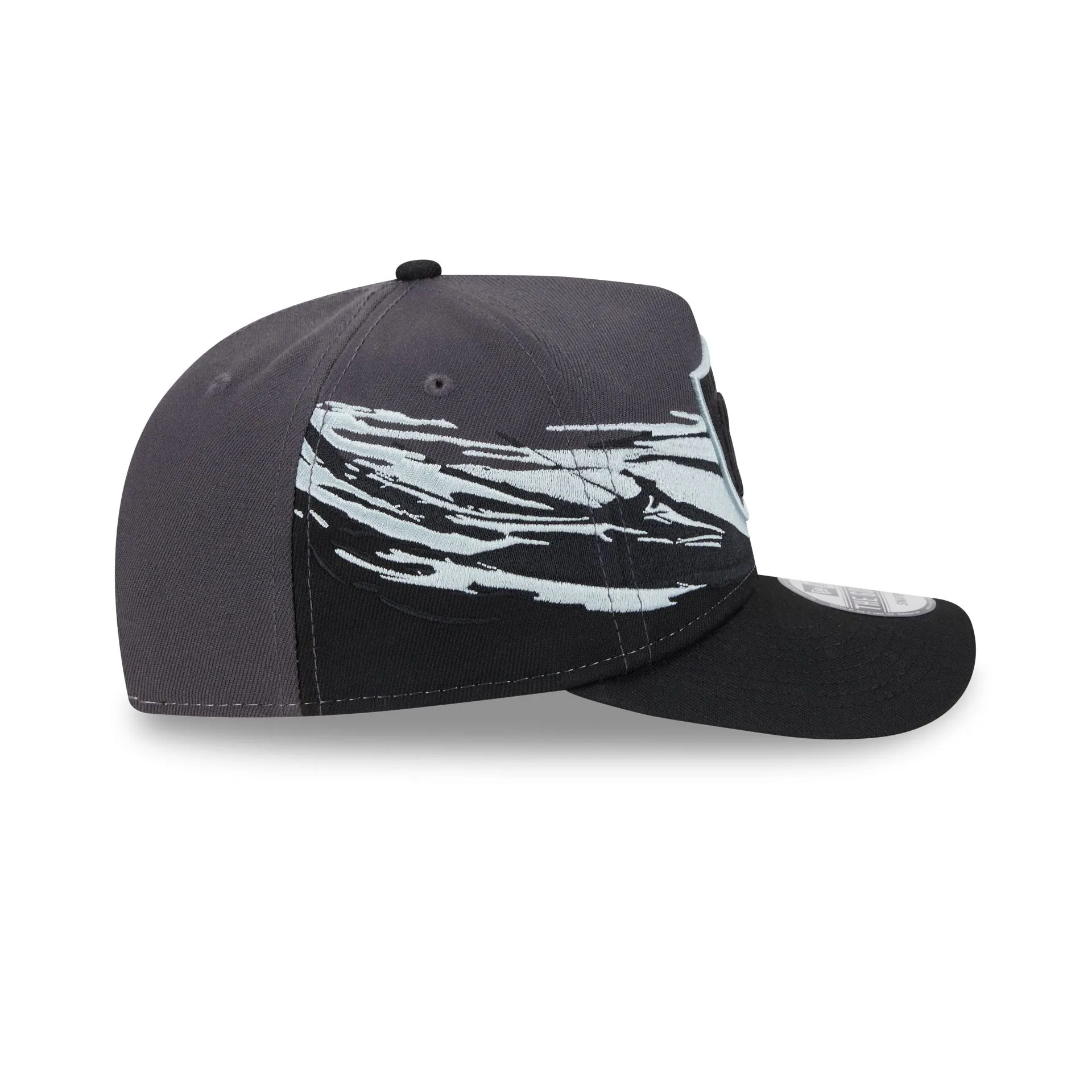 Las Vegas Raiders Graphite Brushstroke Golfer Hat sold by New Era product image thumbnail 5