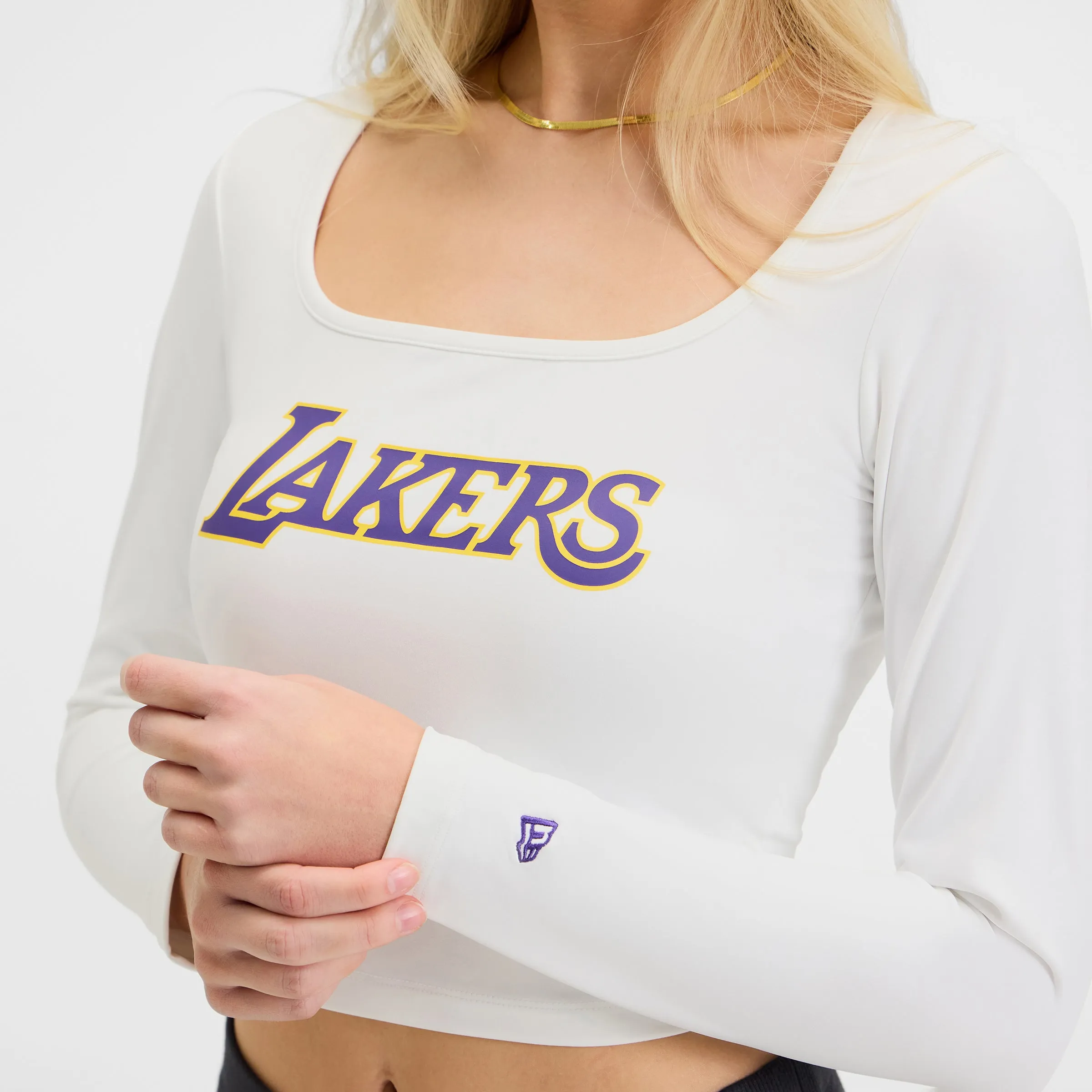 Chicago Bulls Leisure Women's Long Sleeve T-Shirt sold by New Era product image thumbnail 4