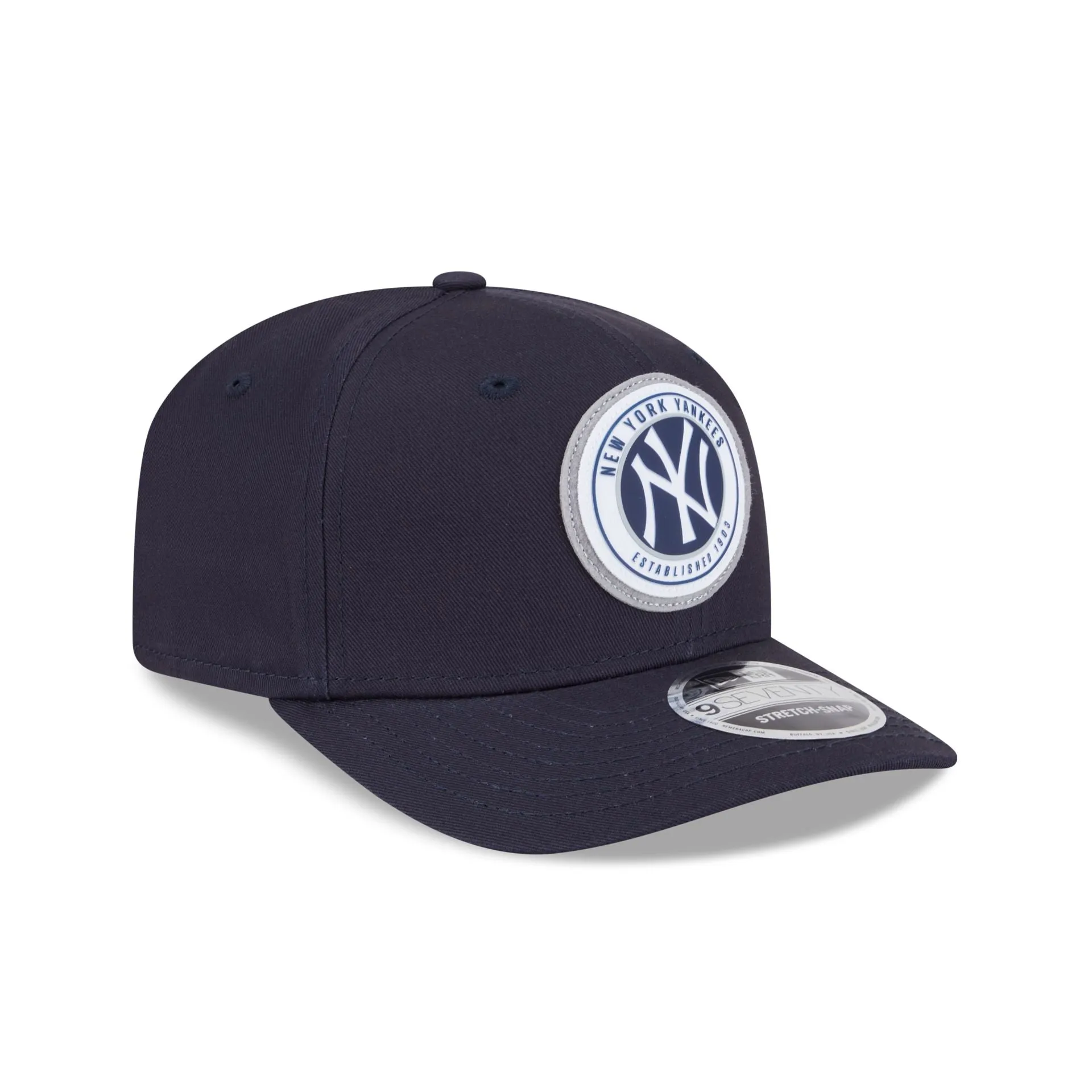 New York Yankees Circle Patch 9SEVENTY Stretch-Snap Hat sold by New Era product image thumbnail 3