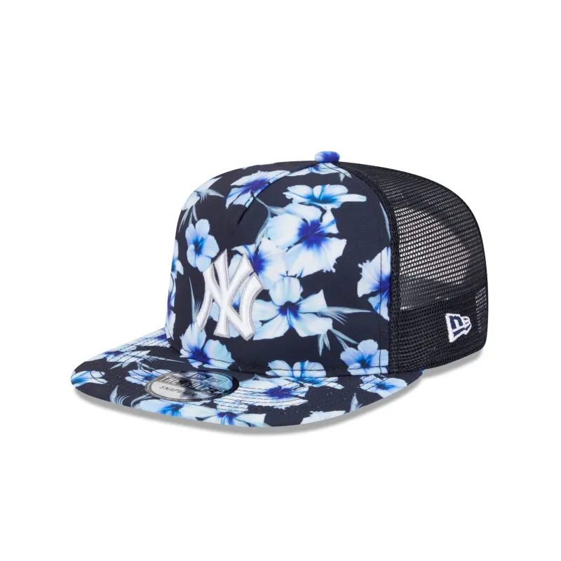 New York Yankees Pattern Golfer Trucker Hat sold by New Era