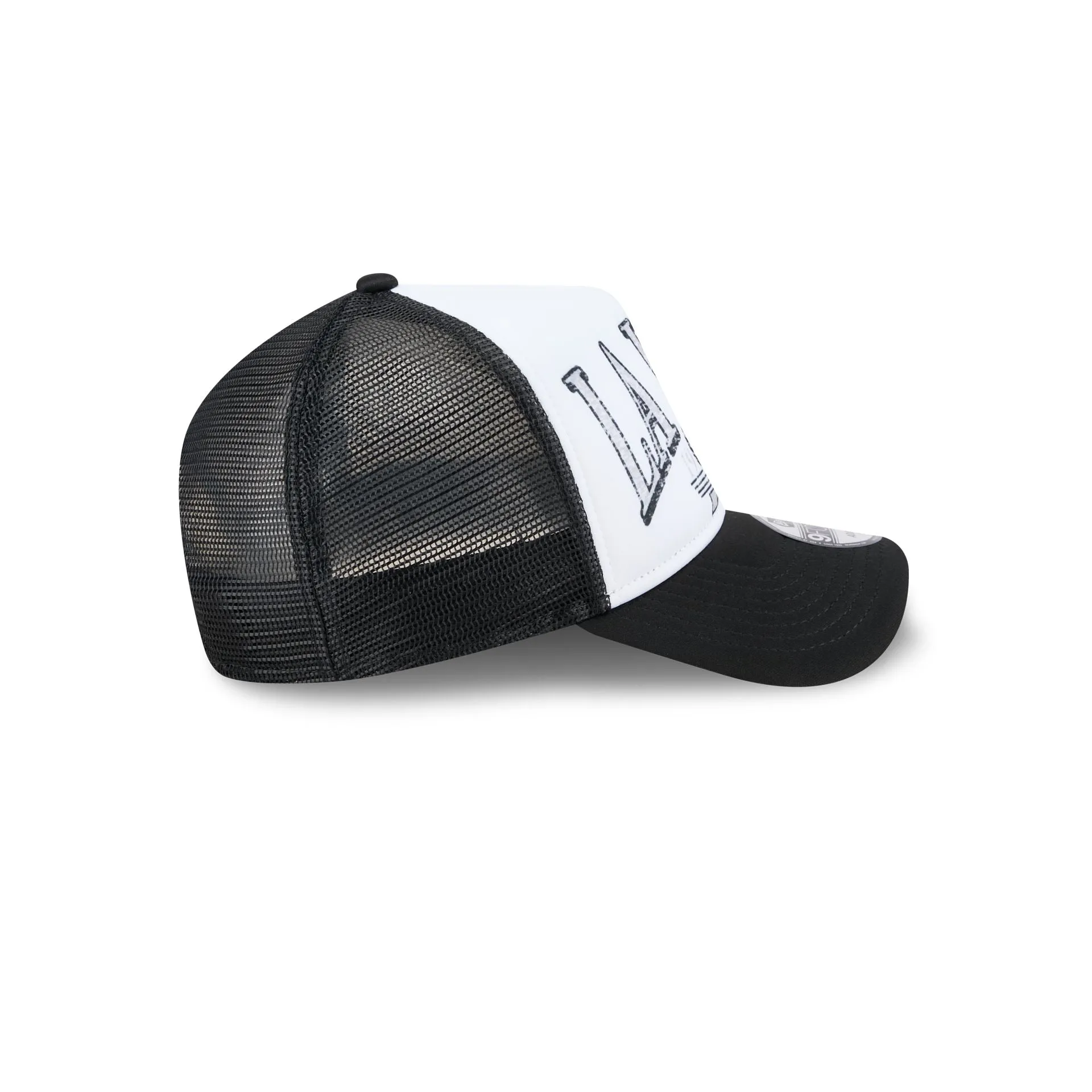 Los Angeles Kings Distressed 9FORTY A-Frame Trucker Hat sold by New Era product image thumbnail 5