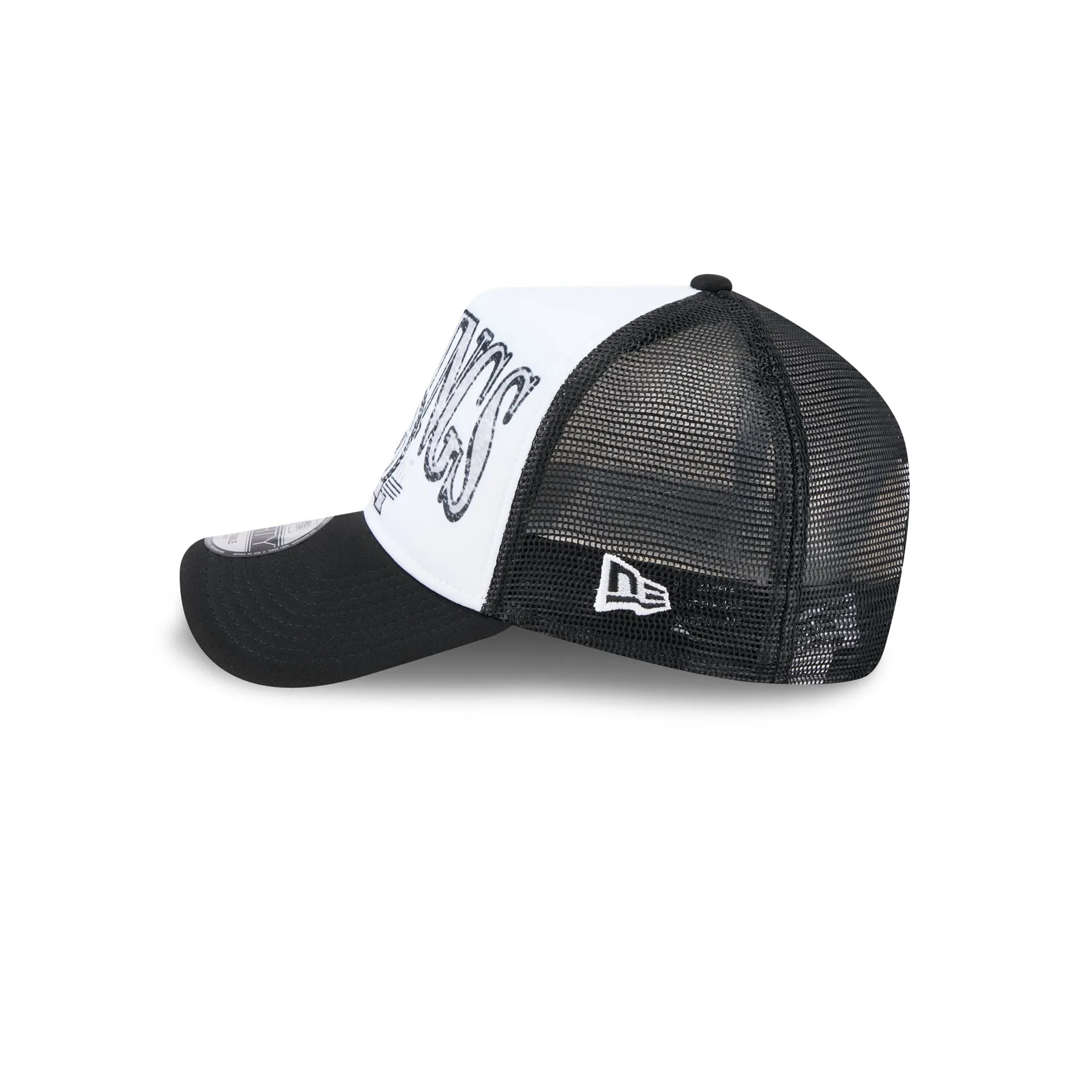 Los Angeles Kings Distressed 9FORTY A-Frame Trucker Hat sold by New Era product image thumbnail 4