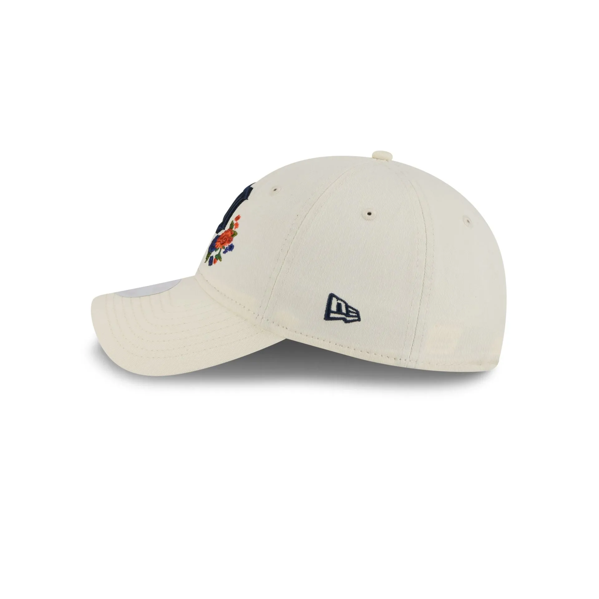 Detroit Tigers Women's Floral Stitch 9TWENTY Adjustable Hat sold by New Era product image thumbnail 4