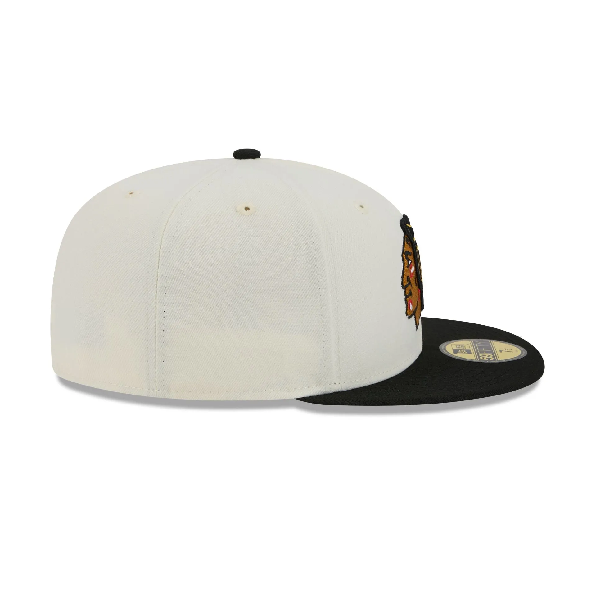 Chicago Blackhawks Chrome White 59FIFTY Fitted Hat sold by New Era product image thumbnail 5