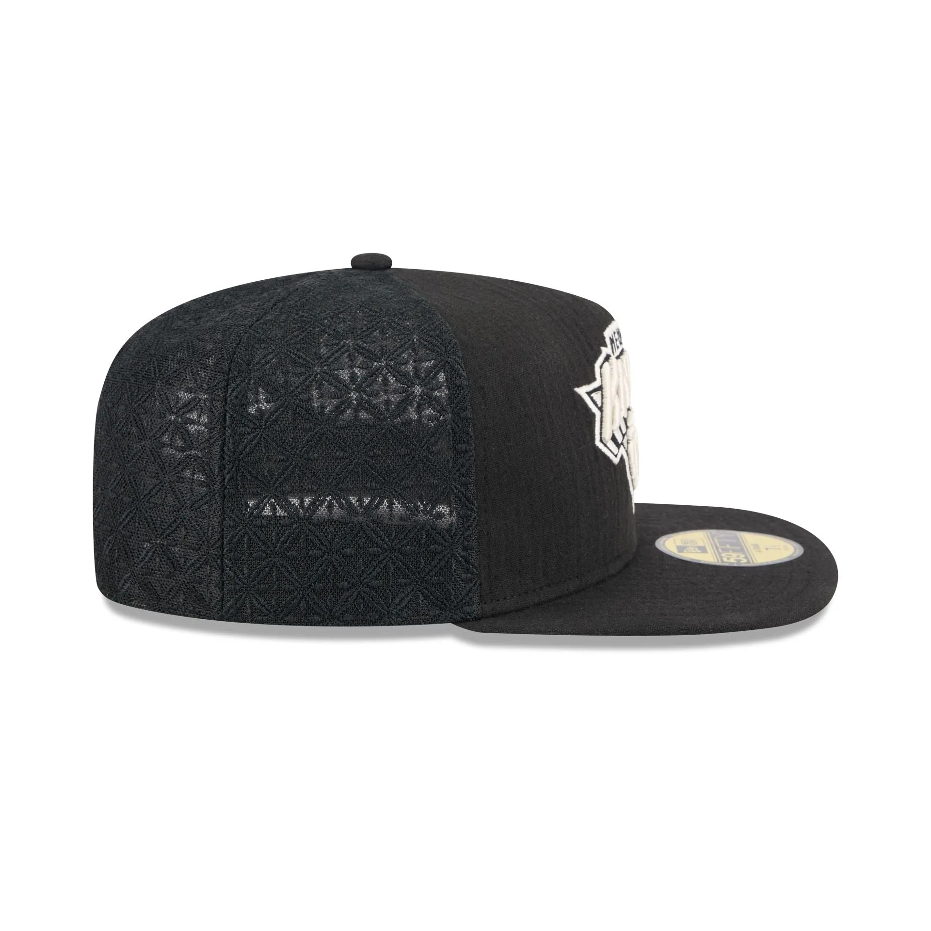 New York Knicks Black Mesh 59FIFTY A-Frame Fitted Hat sold by New Era product image thumbnail 5