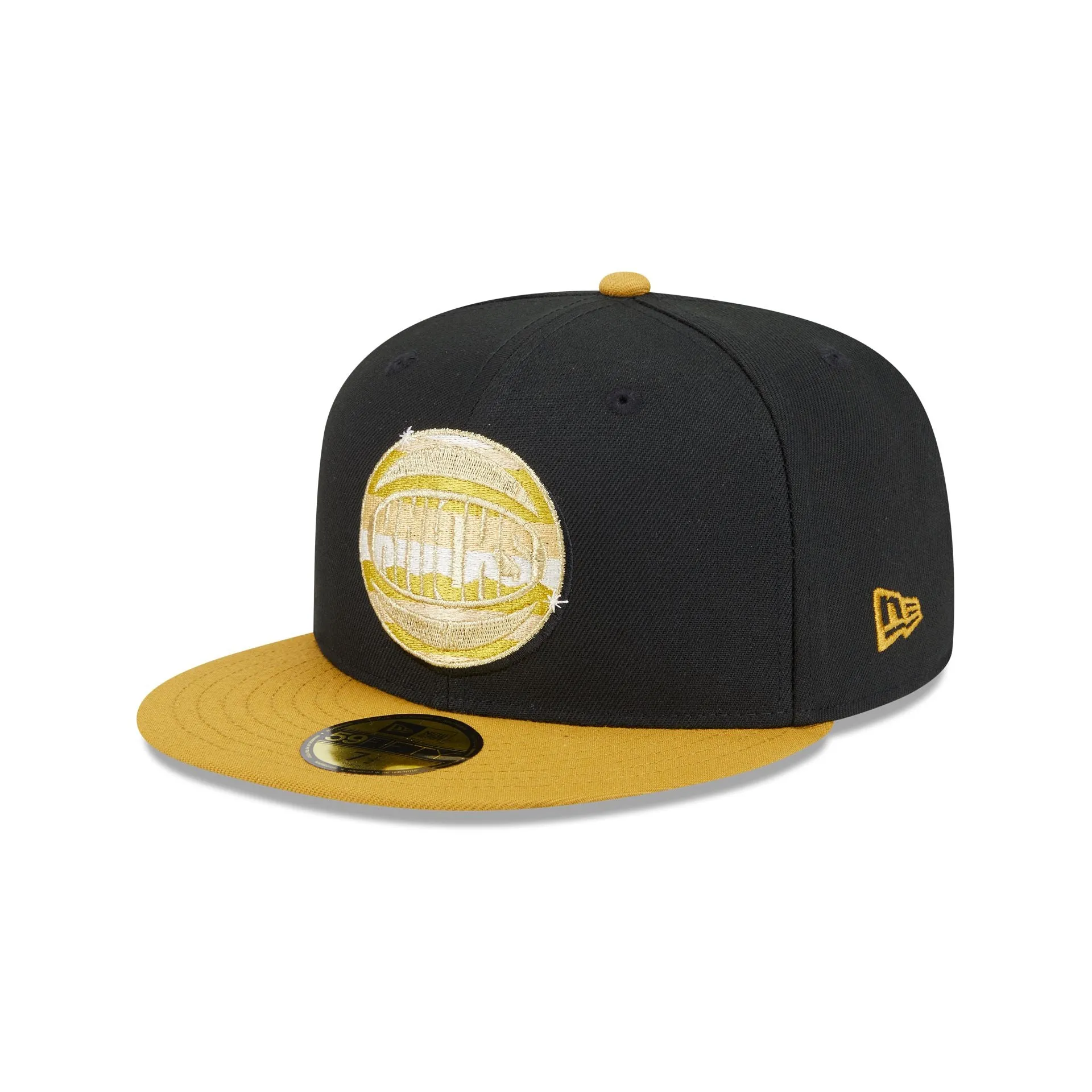 New York Knicks Metallic Gold Logo 59FIFTY Fitted Hat sold by New Era