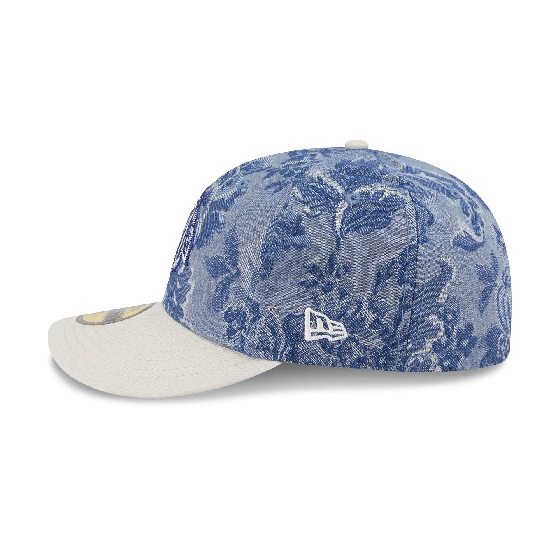 Chicago Blackhawks Two-Tone Denim 59FIFTY Fitted Hat sold by New Era product image thumbnail 4