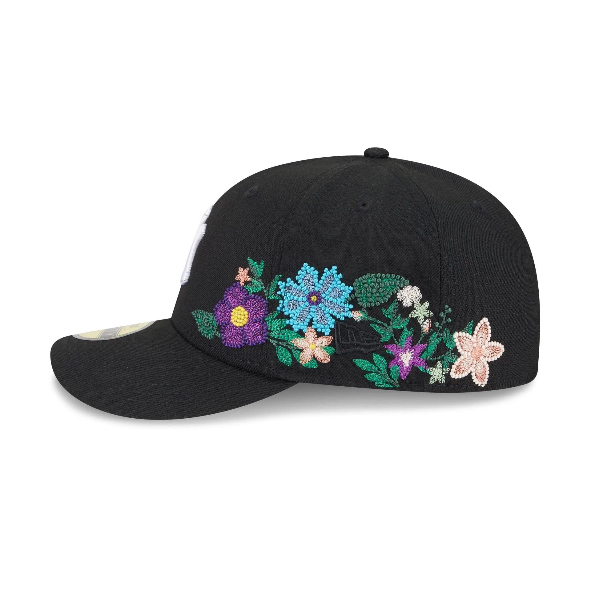 New York Yankees Tonal Florals Black 59FIFTY Fitted Hat sold by New Era product image thumbnail 4