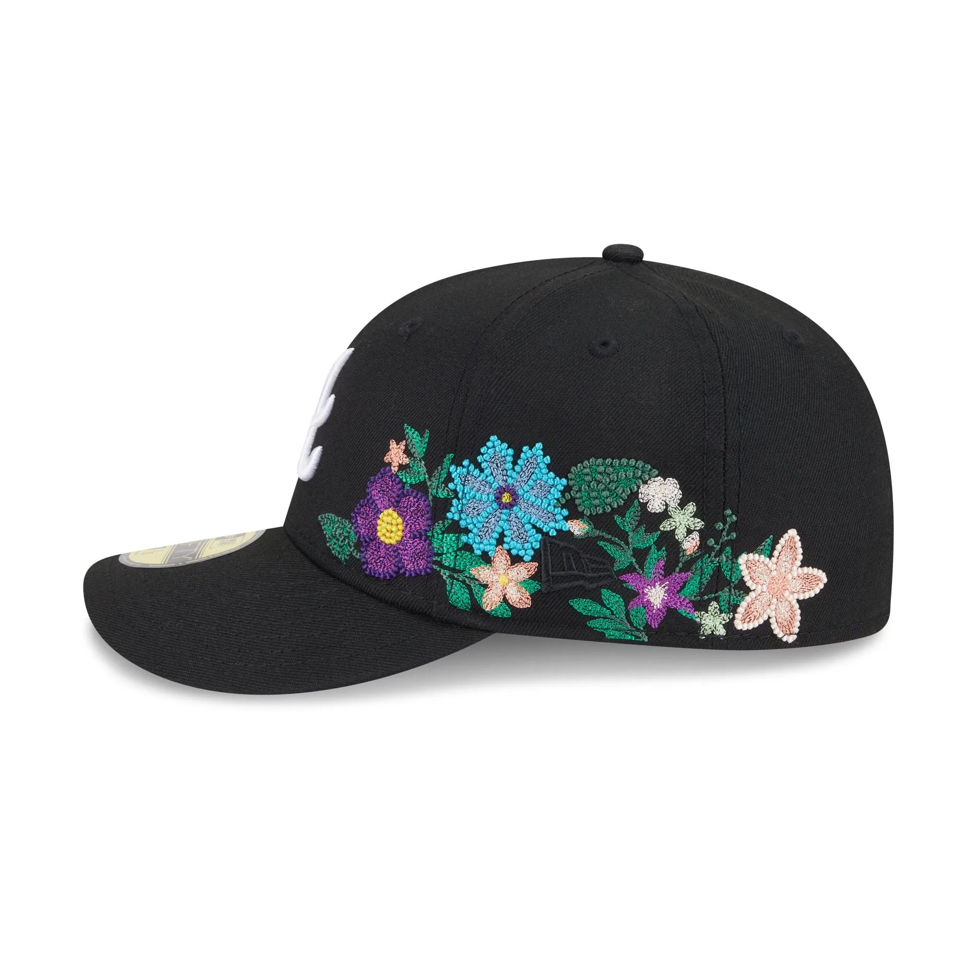 Atlanta Braves Tonal Florals Black 59FIFTY Fitted Hat sold by New Era product image thumbnail 4