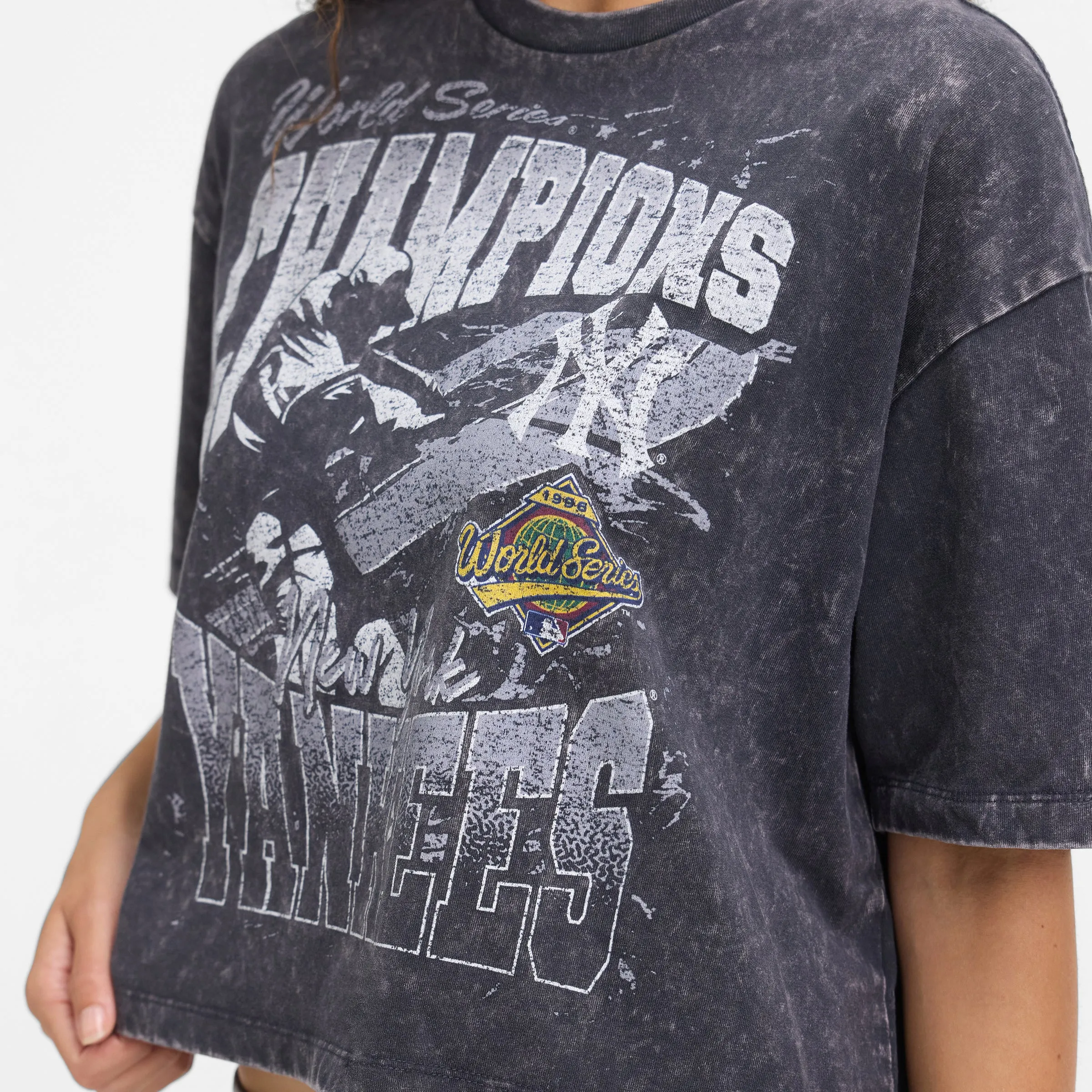 San Francisco 49ers Sport Classics Women's Cropped T-Shirt sold by New Era product image thumbnail 4