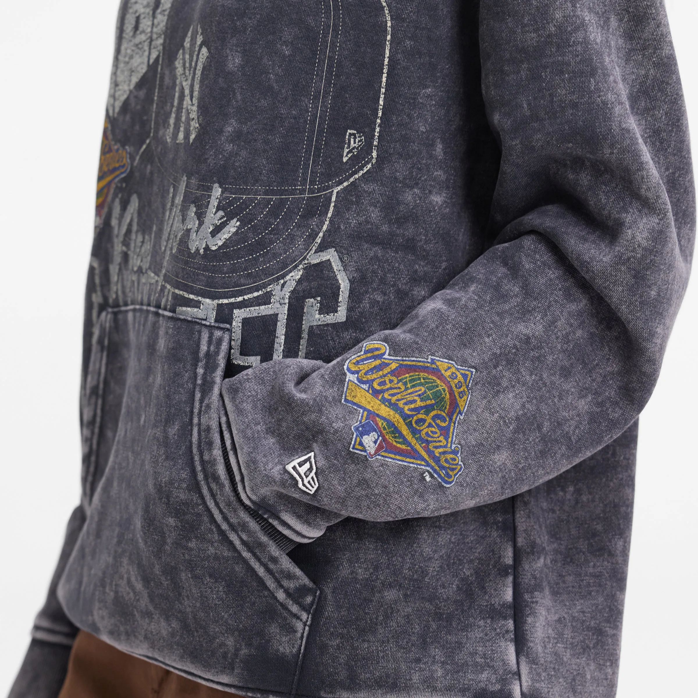 Chicago Bulls Sport Classics Washed Hoodie sold by New Era product image thumbnail 4