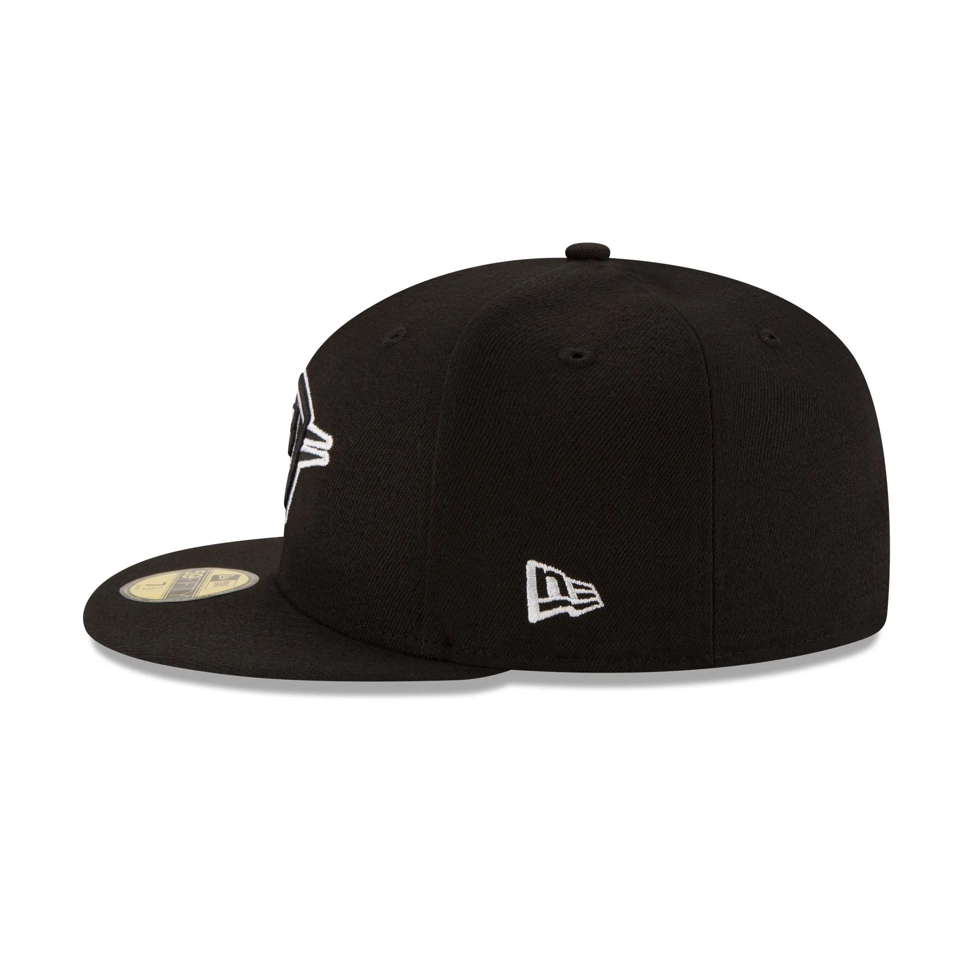 Oklahoma City Thunder 2025 NBA Champions Black & White 59FIFTY Fitted Hat sold by New Era product image thumbnail 5